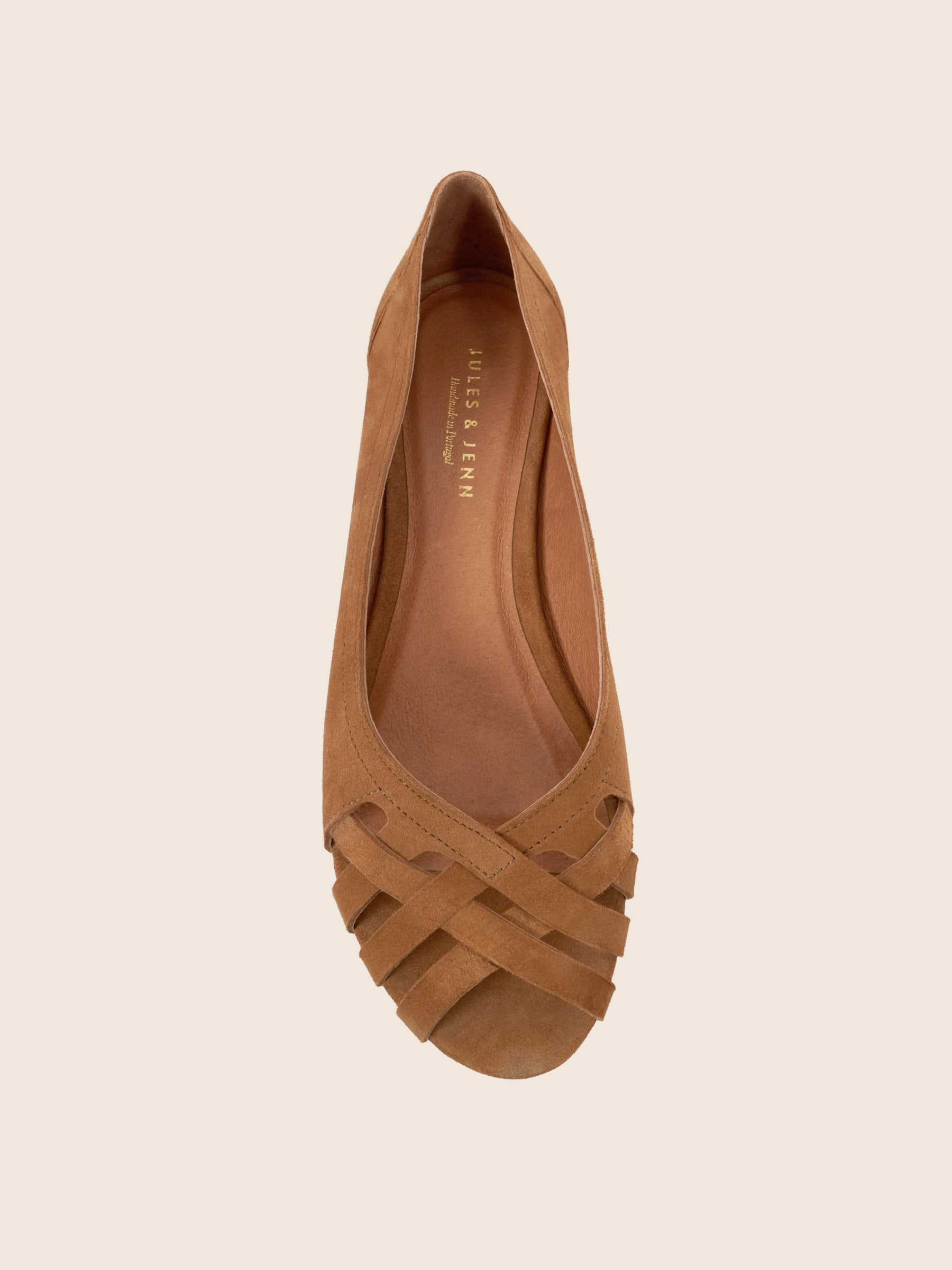 photo vue dessus ballerines brides cuir daim camel jules jenn