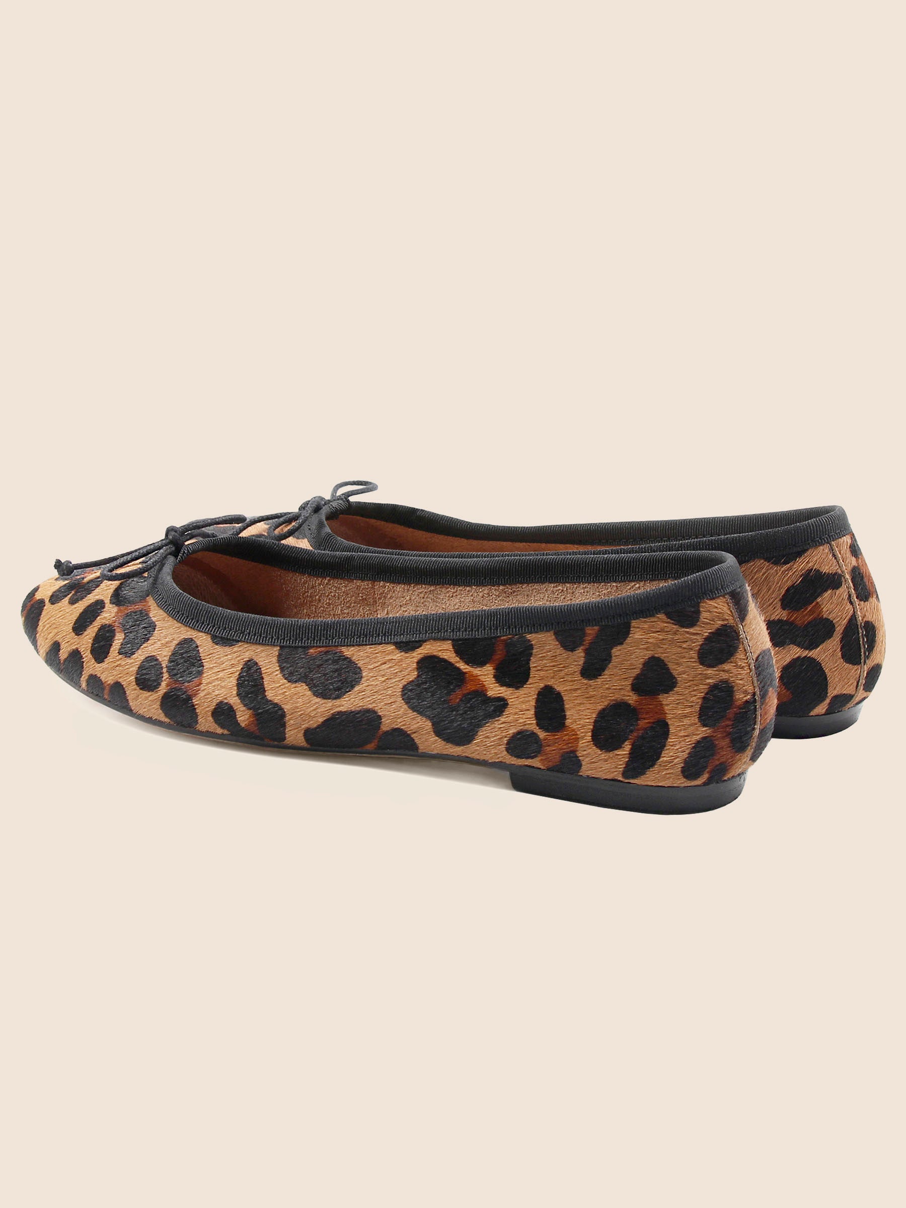 vue arriere ballerines classiques cuir leopard jules jenn