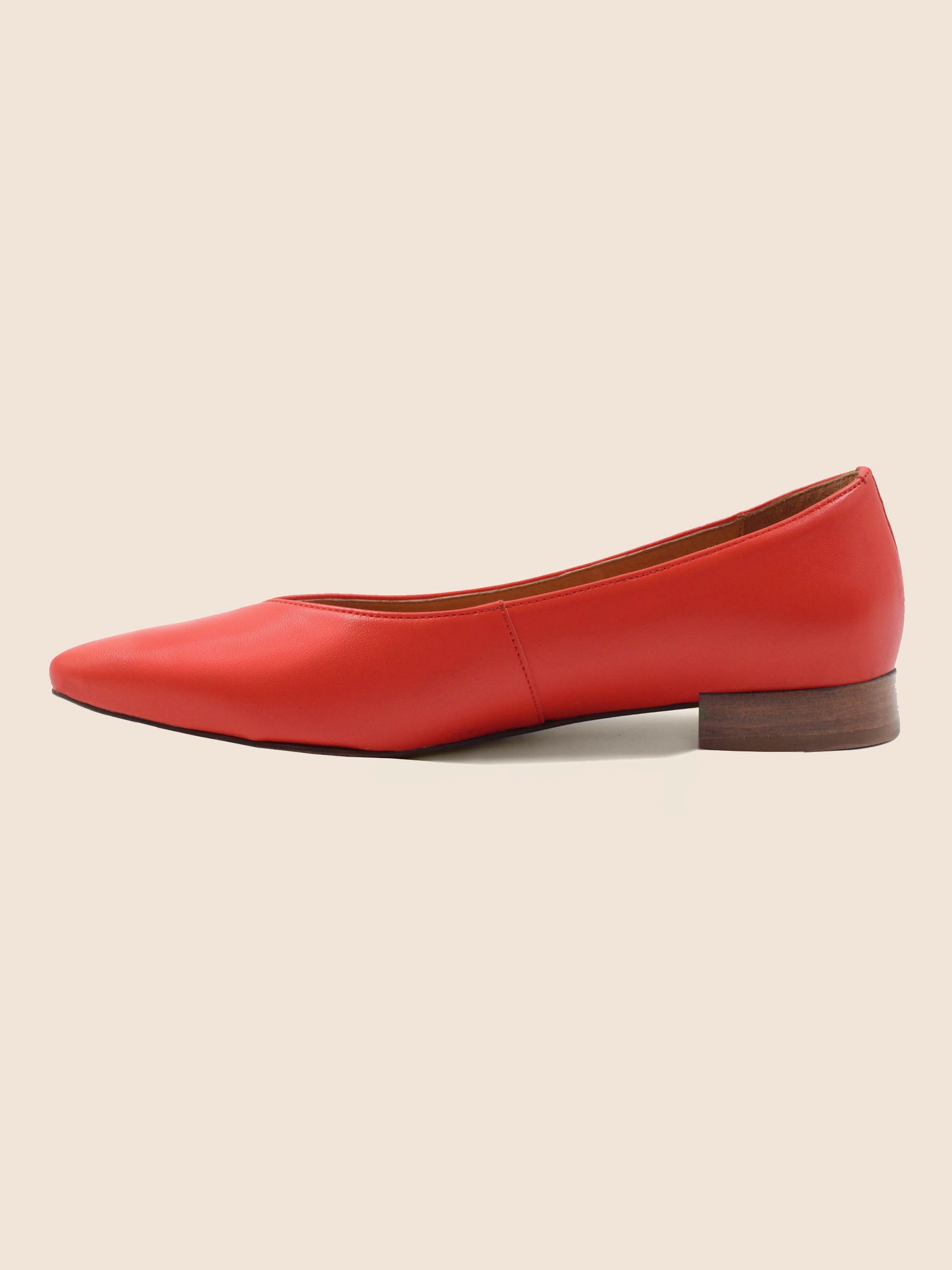 vue intérieur ballerines cuir corail jules jenn