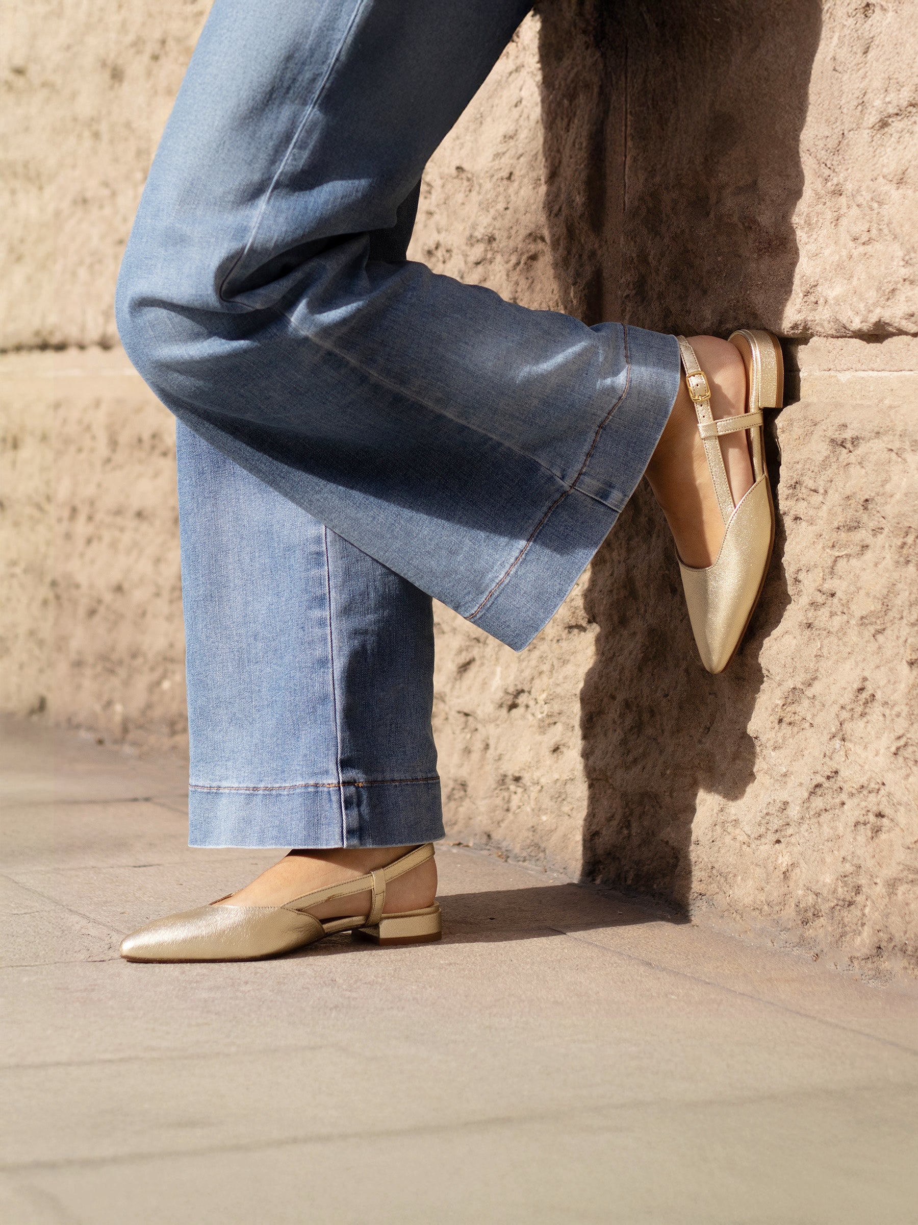vue portée ballerines slingback cuir metallise dore jules jenn
