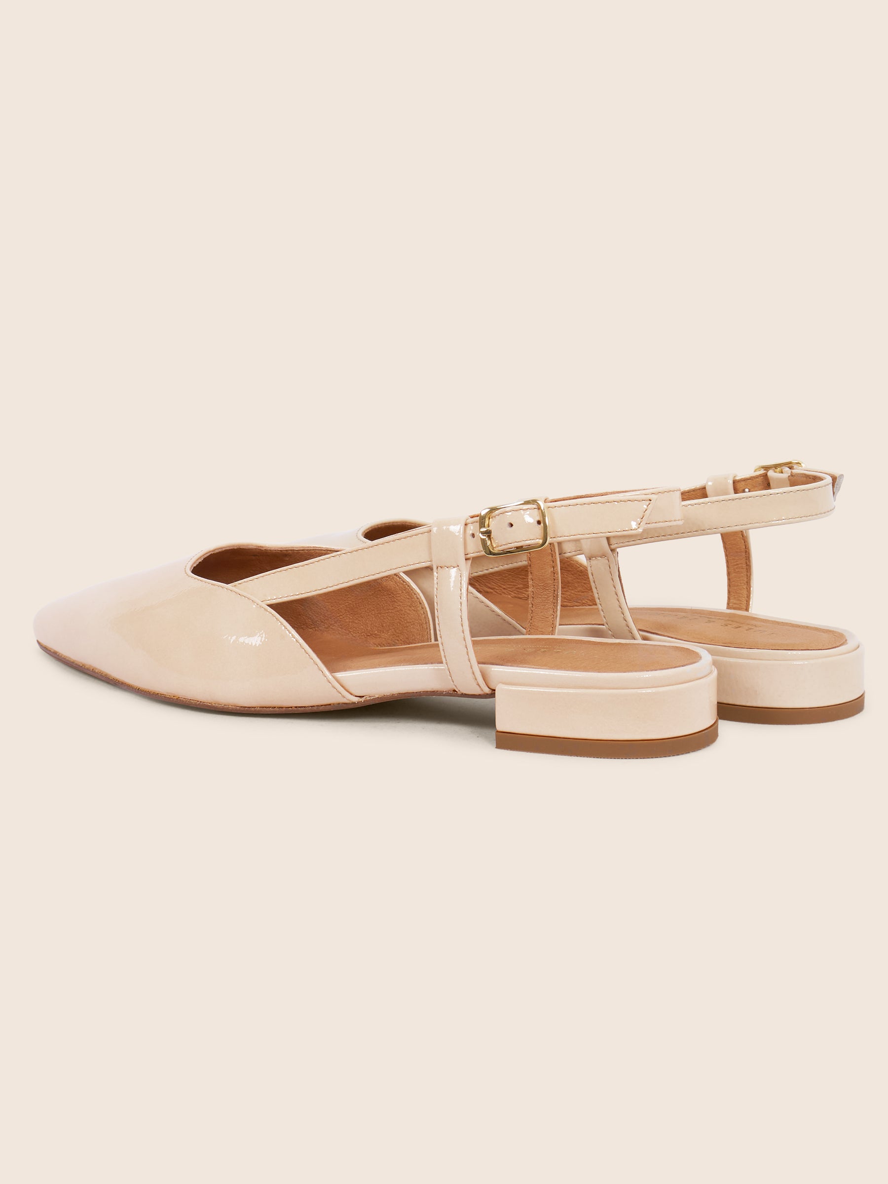 photo vue arrière ballerines slingback cuir vernis creme jules & jenn