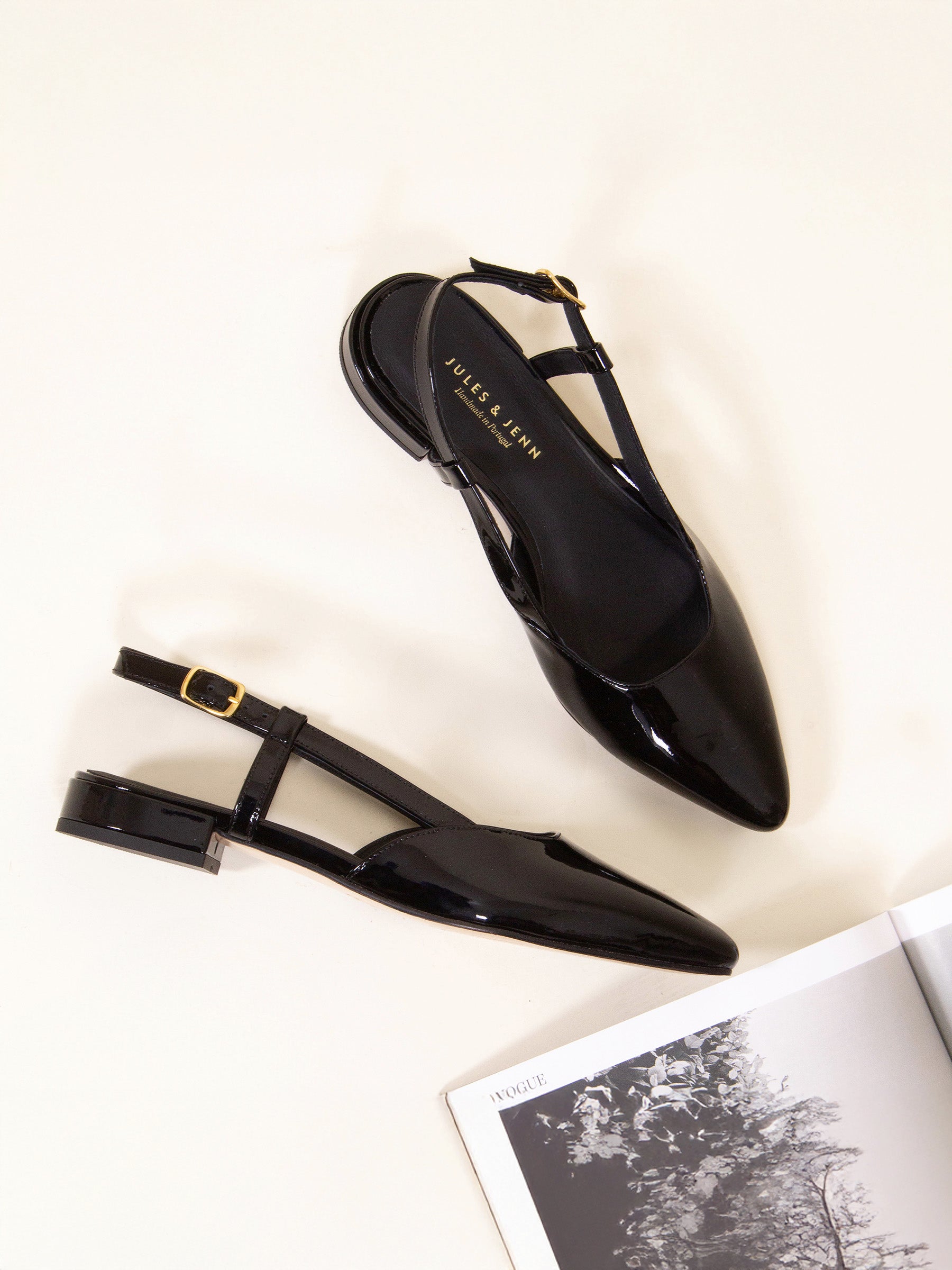 vue posée ballerines slingback cuir vernis noir jules jenn