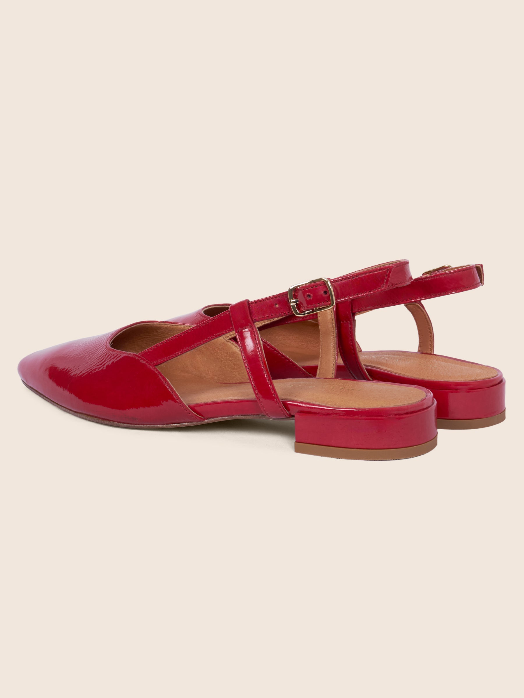 vue arrière slingback cuir vernis rouge jules & jenn