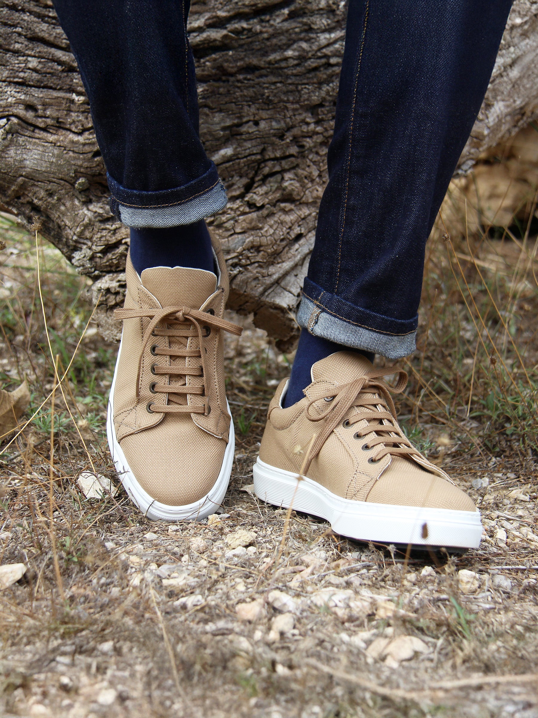 vue portée baskets homme toile recyclee camel jules jenn