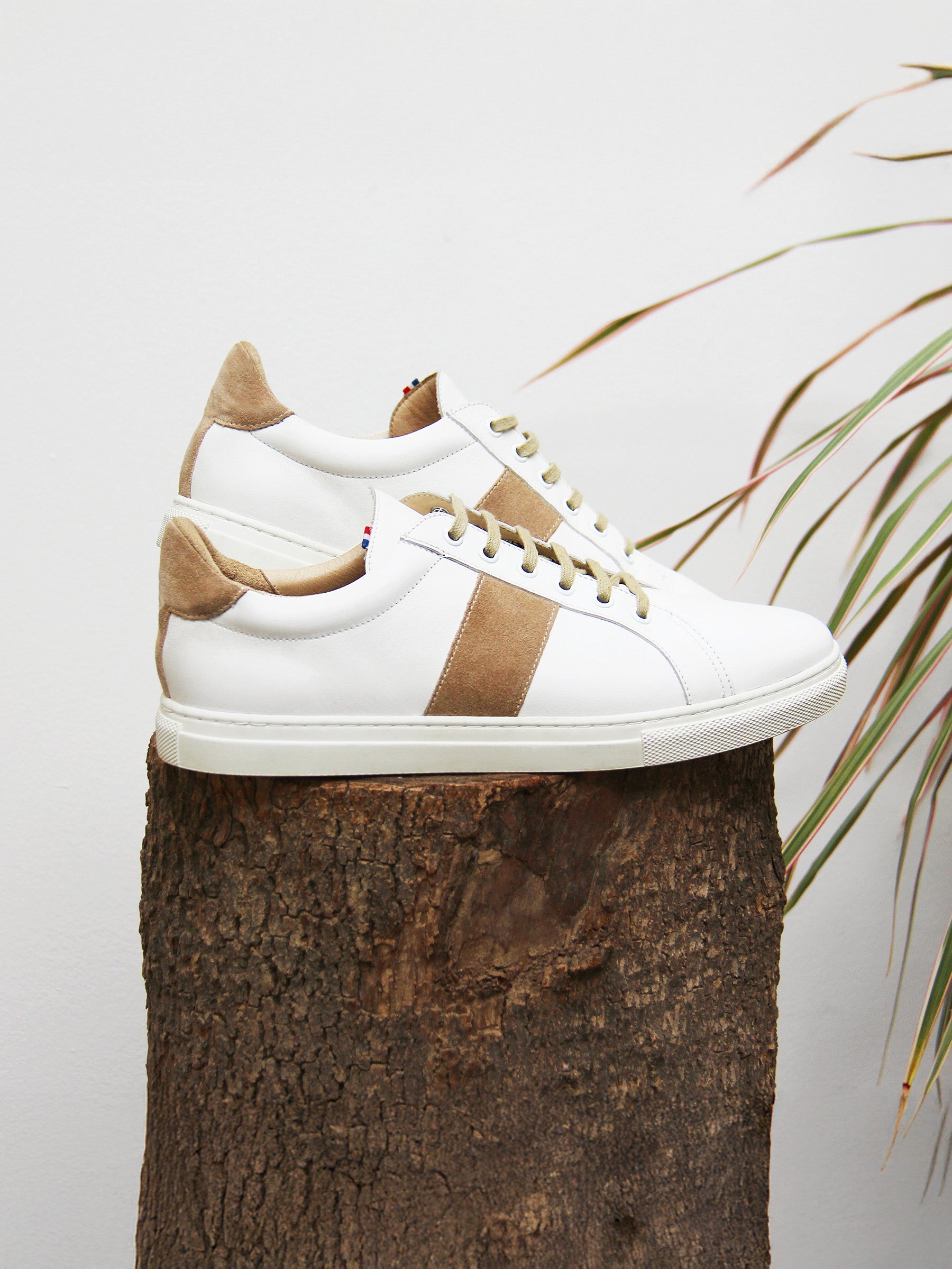 vue posée baskets made in france cuir blanc camel jules jenn