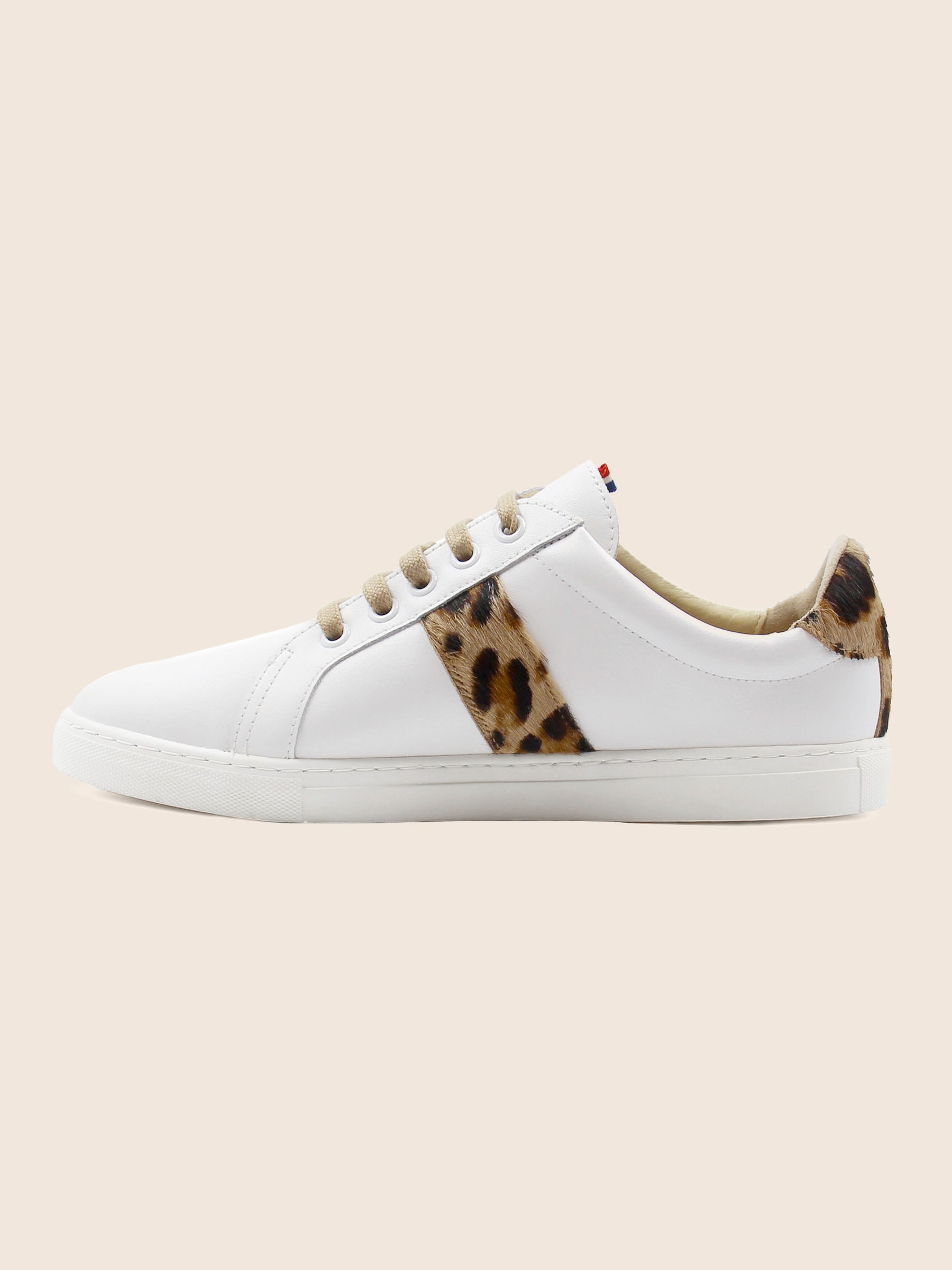 vue interieure baskets made in france cuir blanc cuir imprime leopard jules jenn