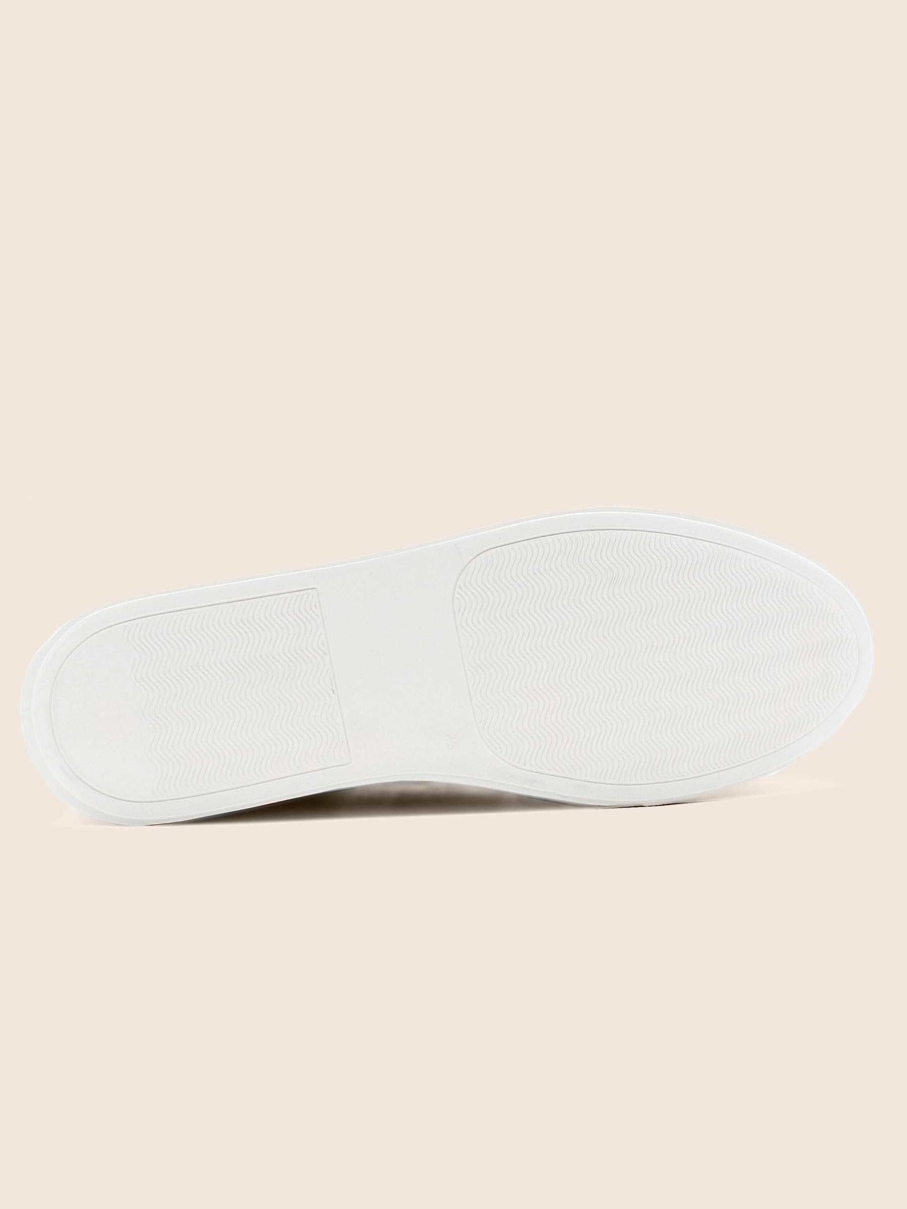 vue dessous baskets made in france cuir grainé blanc JULES JENN