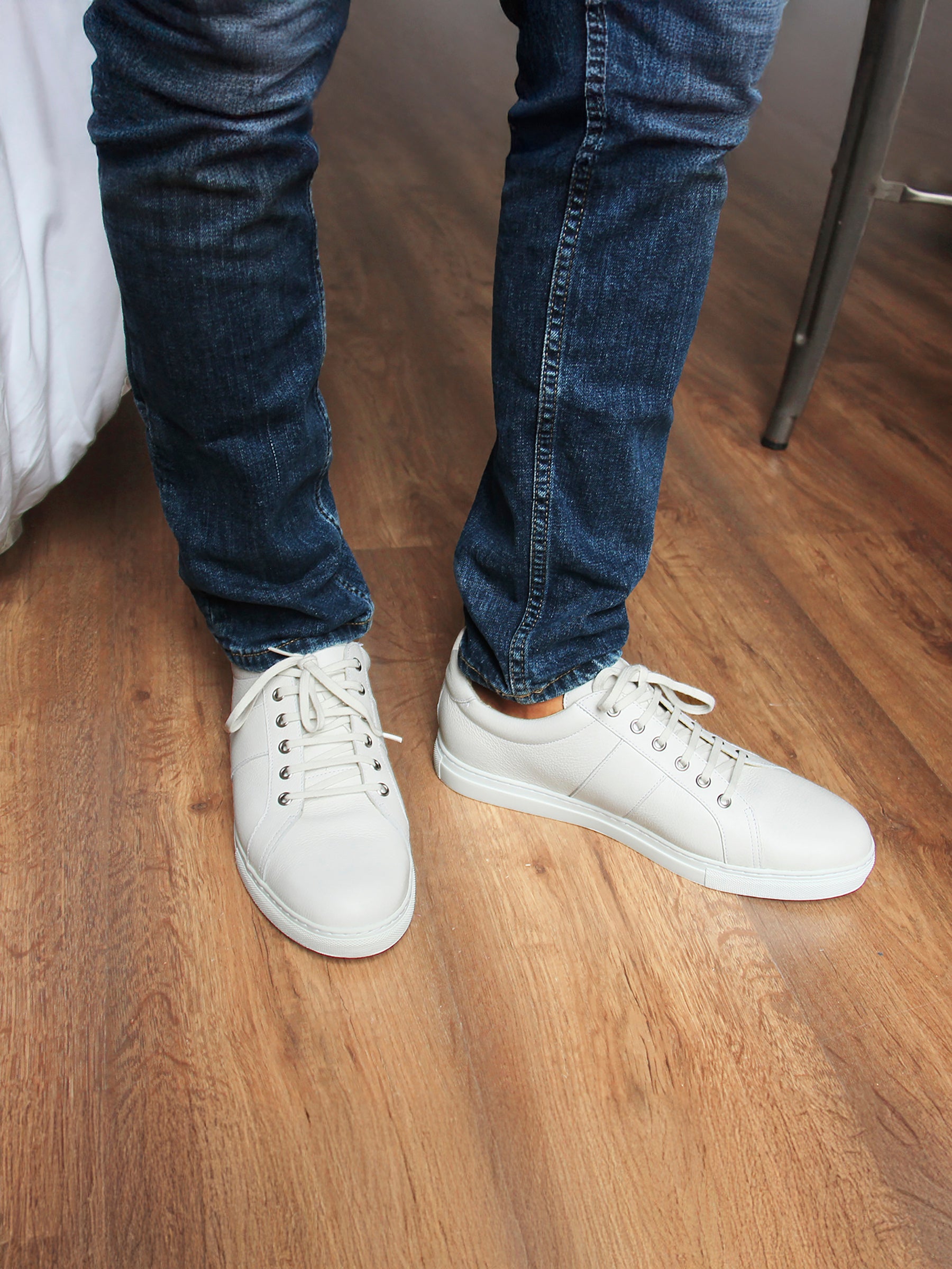 vue portée baskets made in france cuir grainé blanc jules jenn