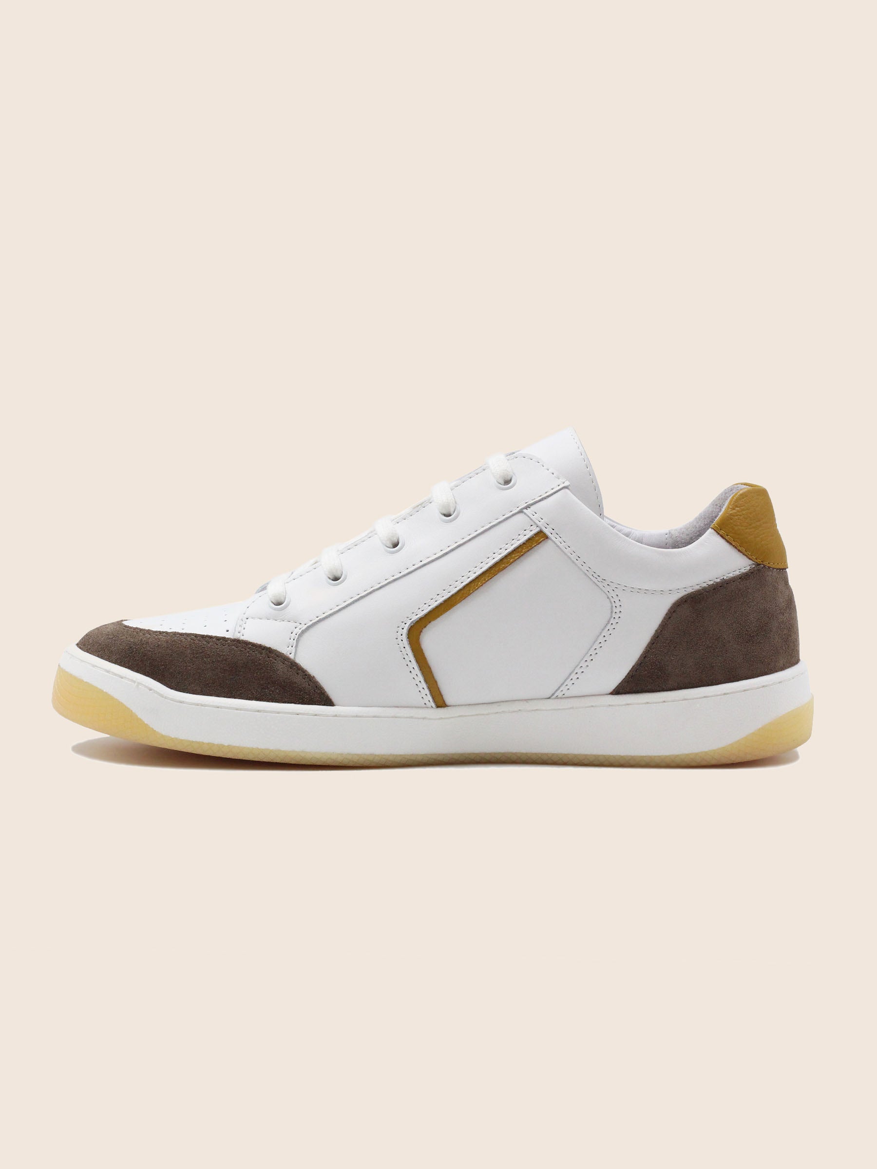 vue interieur baskets retro homme cuir blanc taupe jules jenn