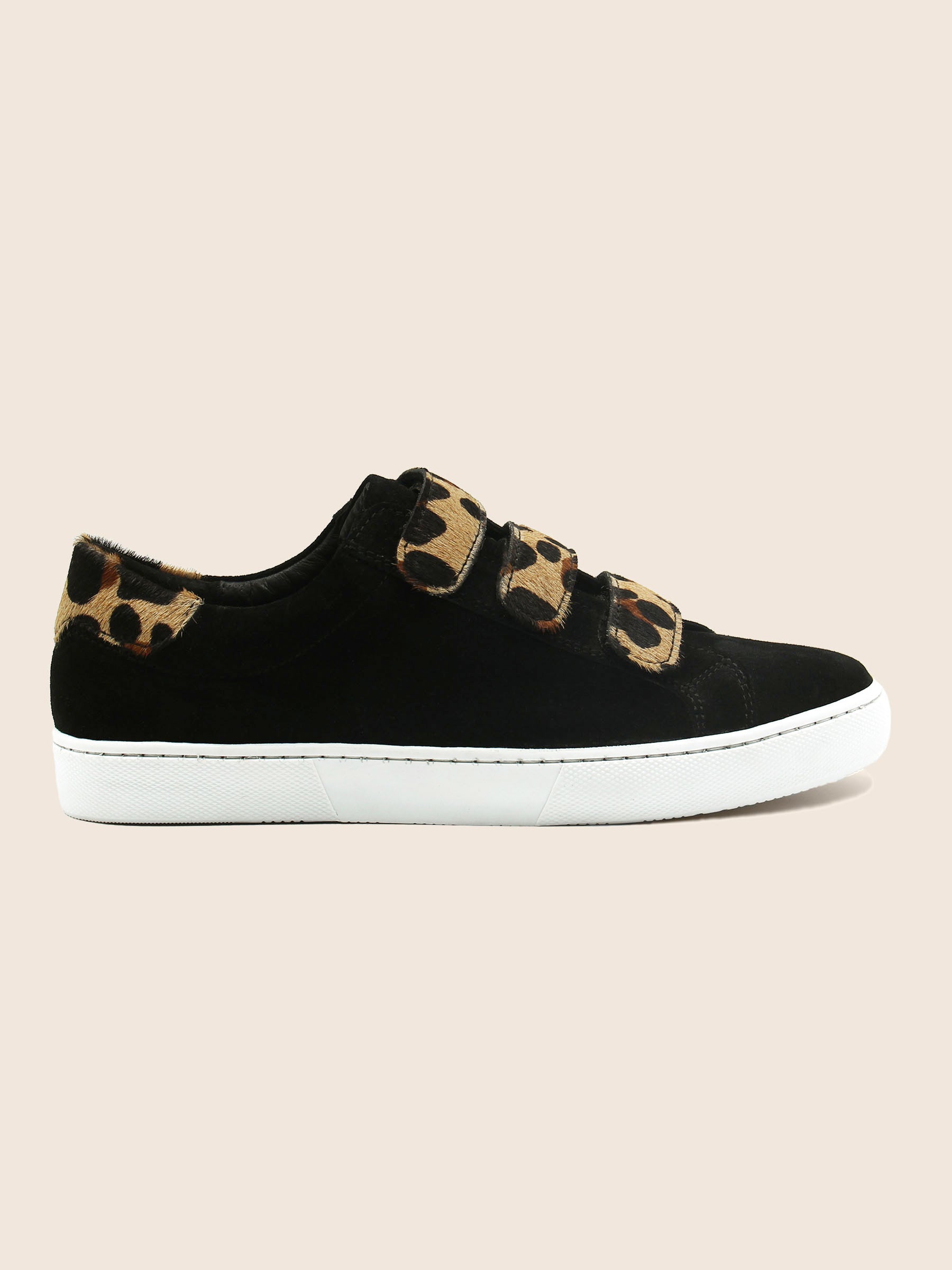 vue dessus baskets a scratch cuir daim noir et leopard jules jenn
