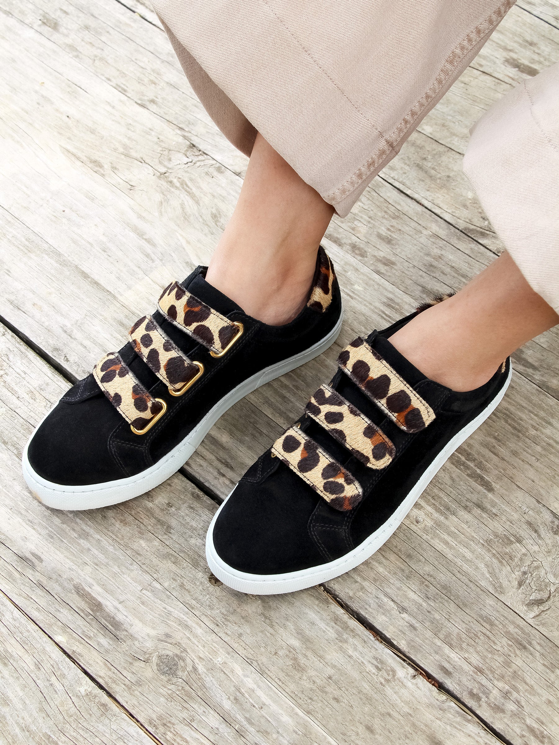 vue portée baskets scratch cuir daim noir leopard jules jenn
