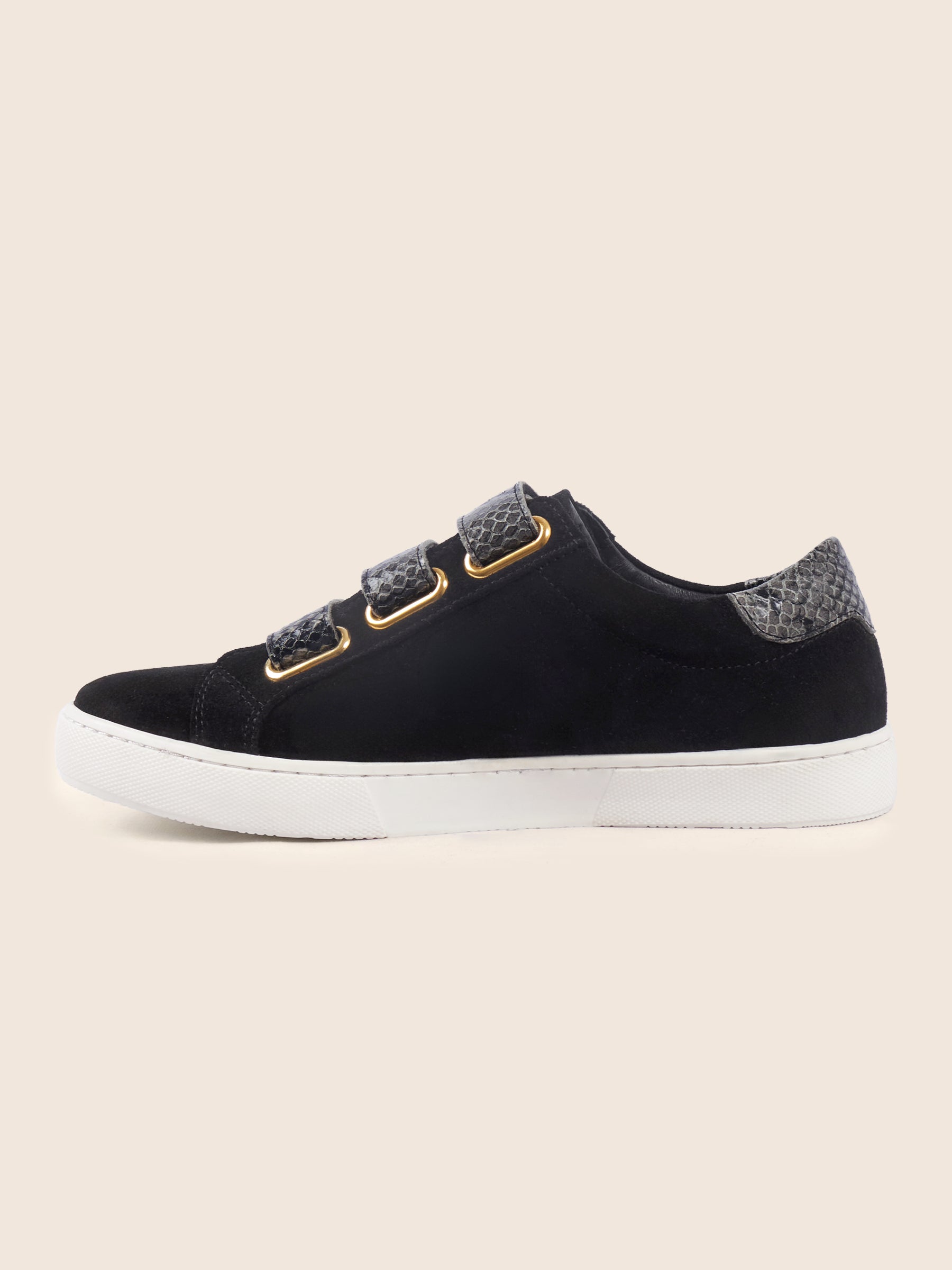 photo vue intérieure baskets scratch cuir daim noir python jules jenn