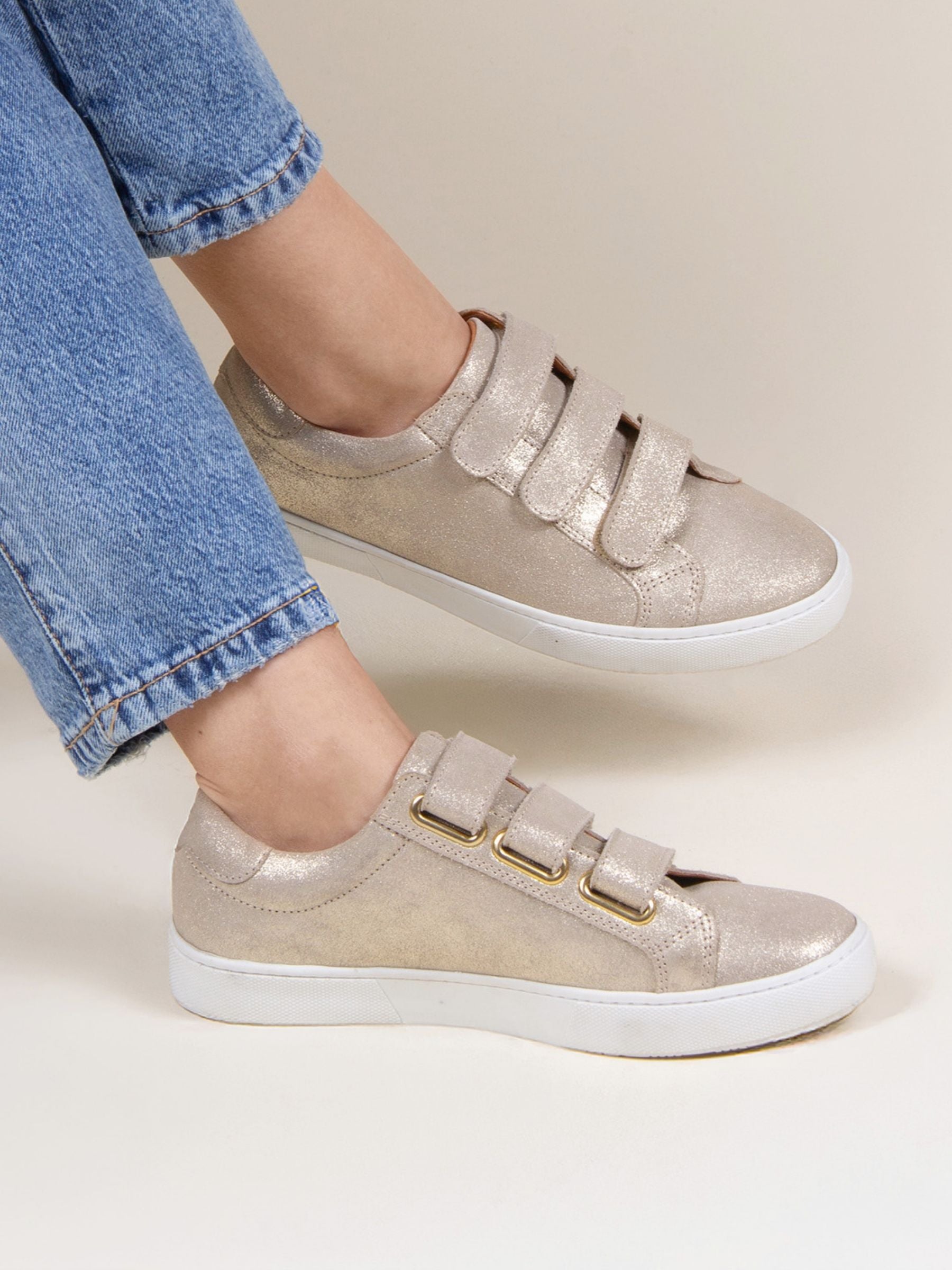 vue portée baskets scratch cuir metallise dore jules jenn