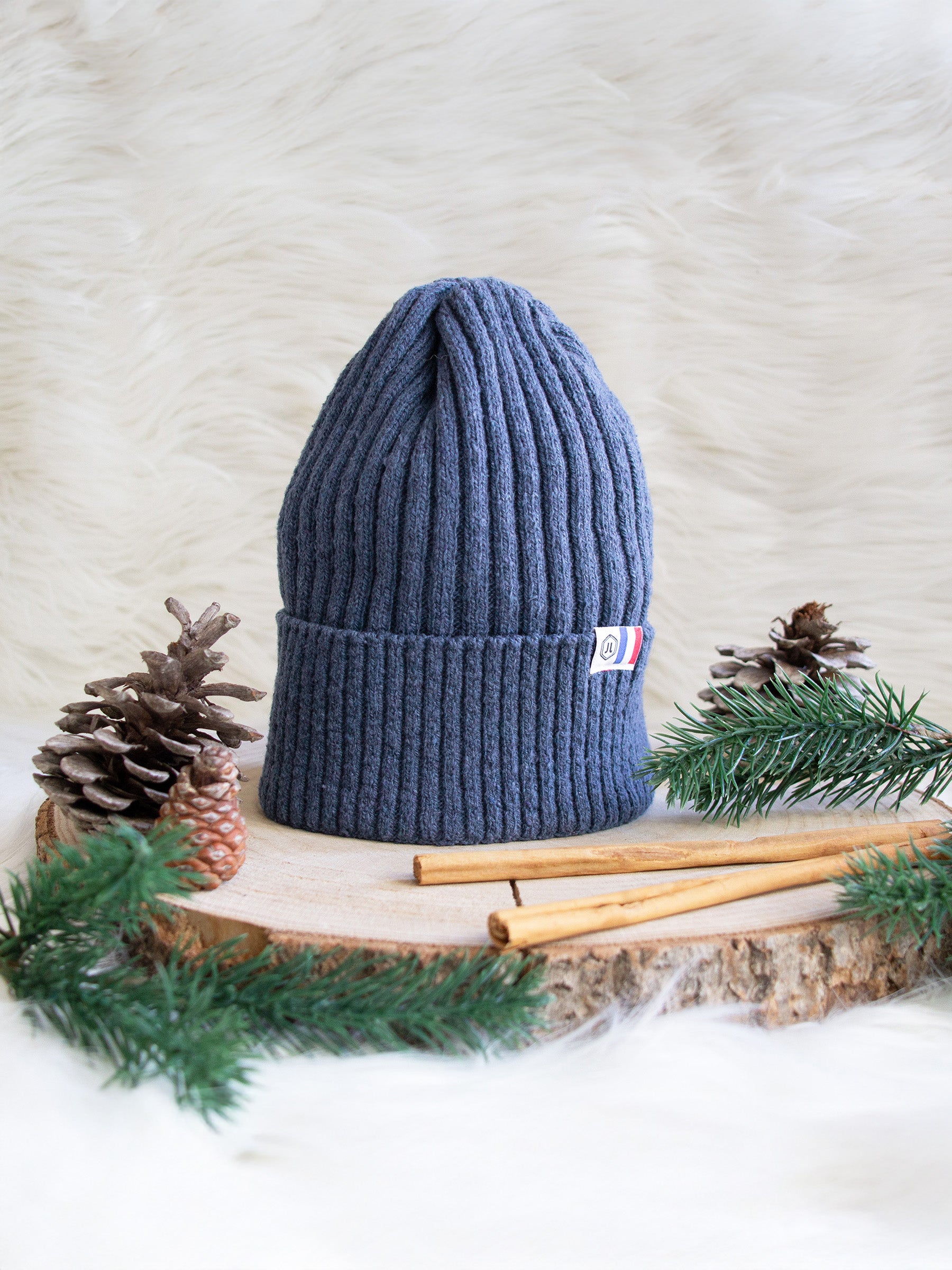 vue posée bonnet coton recycle bleu denim jules jenn