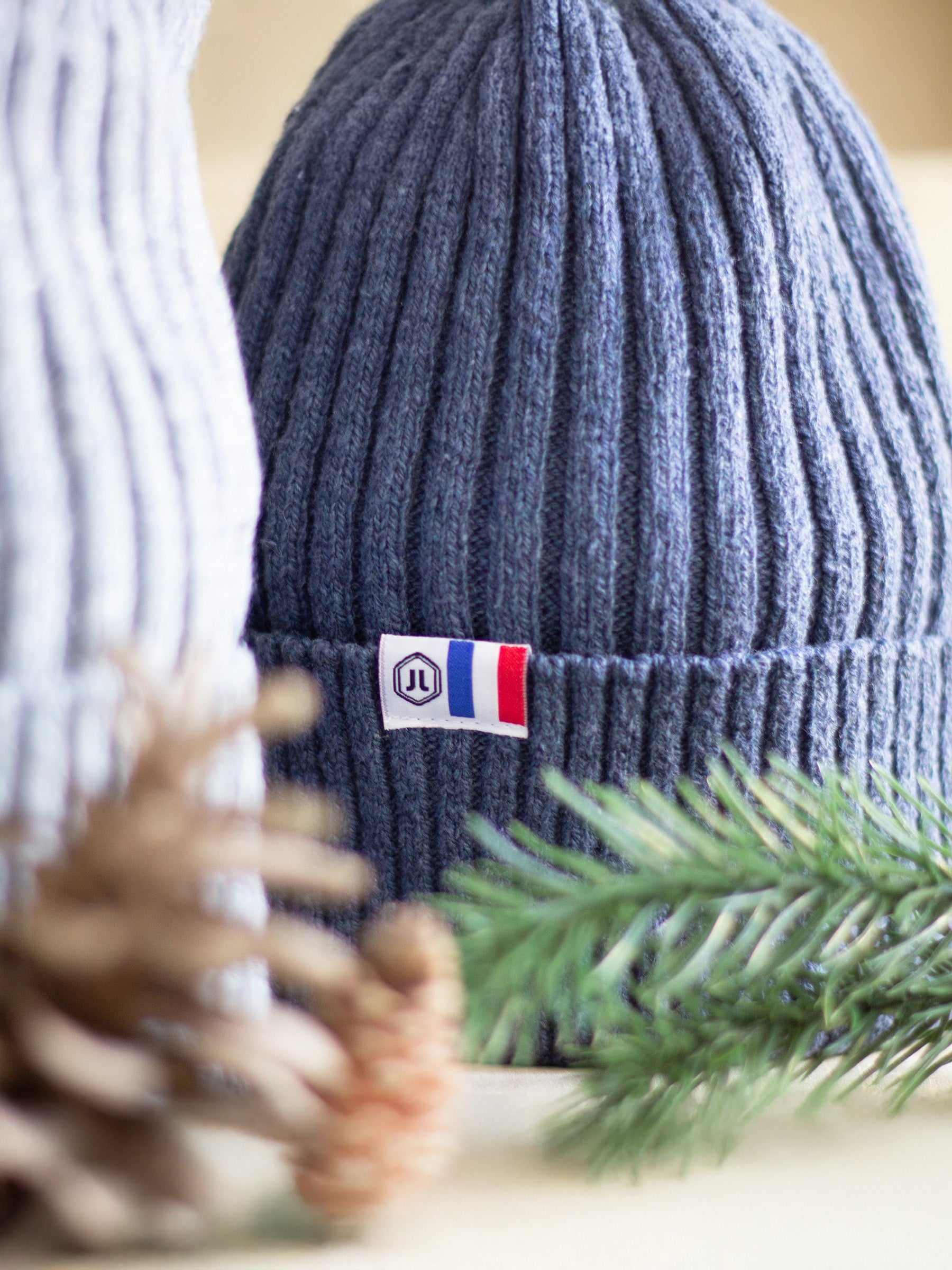 vue posée bonnet coton recycle bleu denim jules jenn