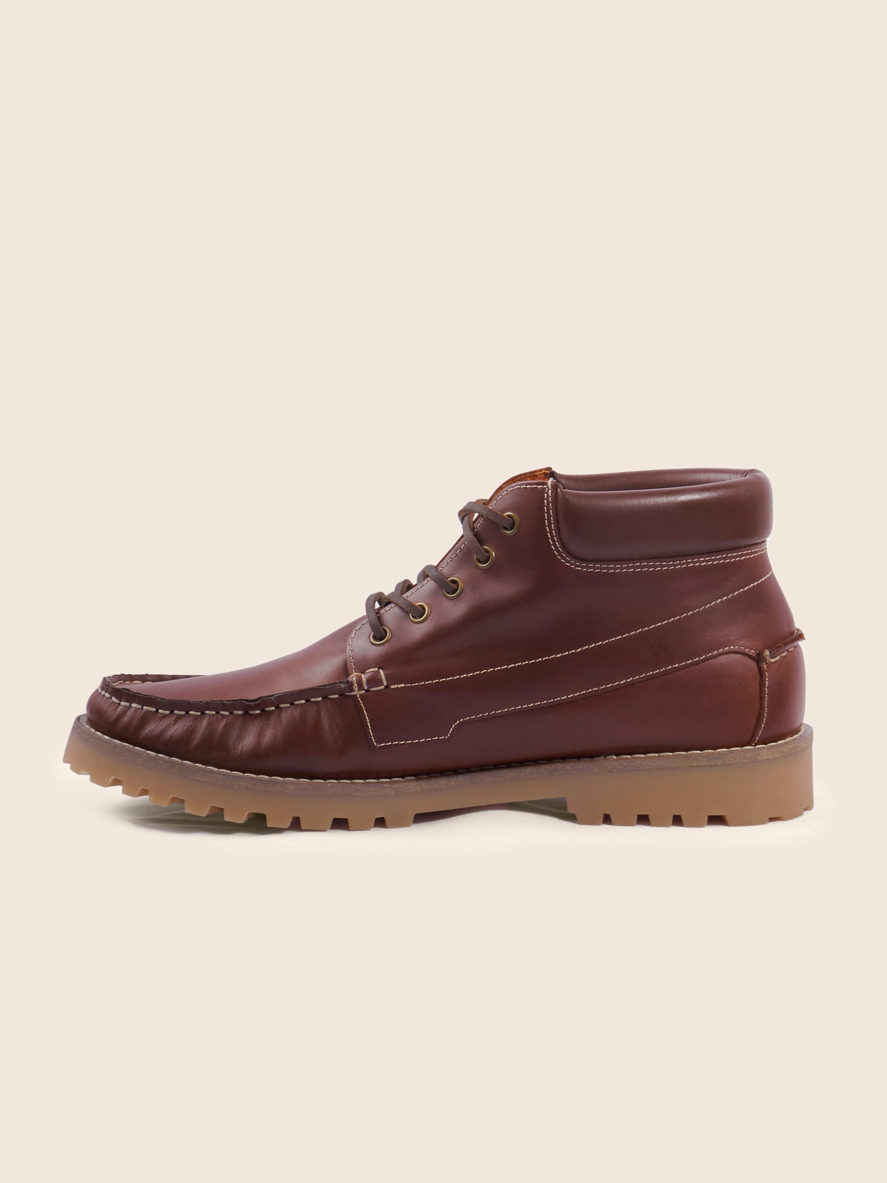 photo vue interrieur boots ateau campons tom cuir cognac jules jenn