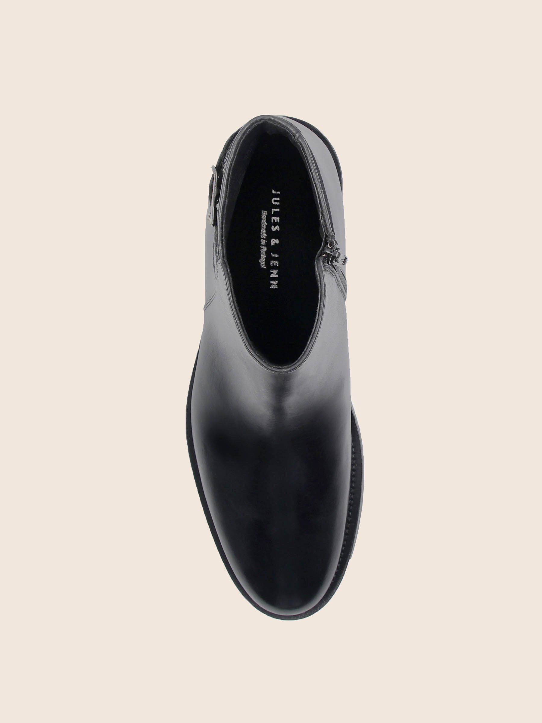 vue dessus boots boucle cuir noir jules jenn