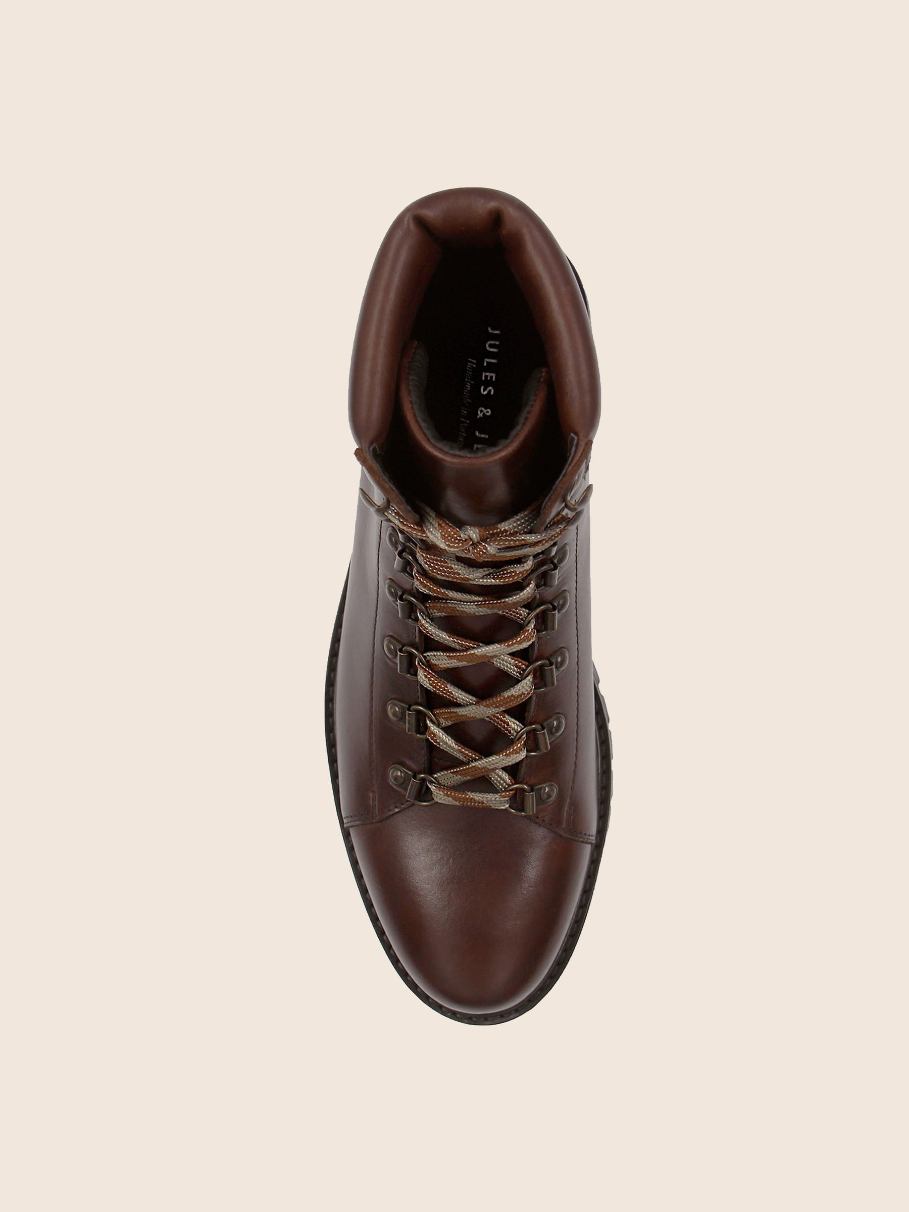 vue dessus boots montagne cuir marron jules jenn