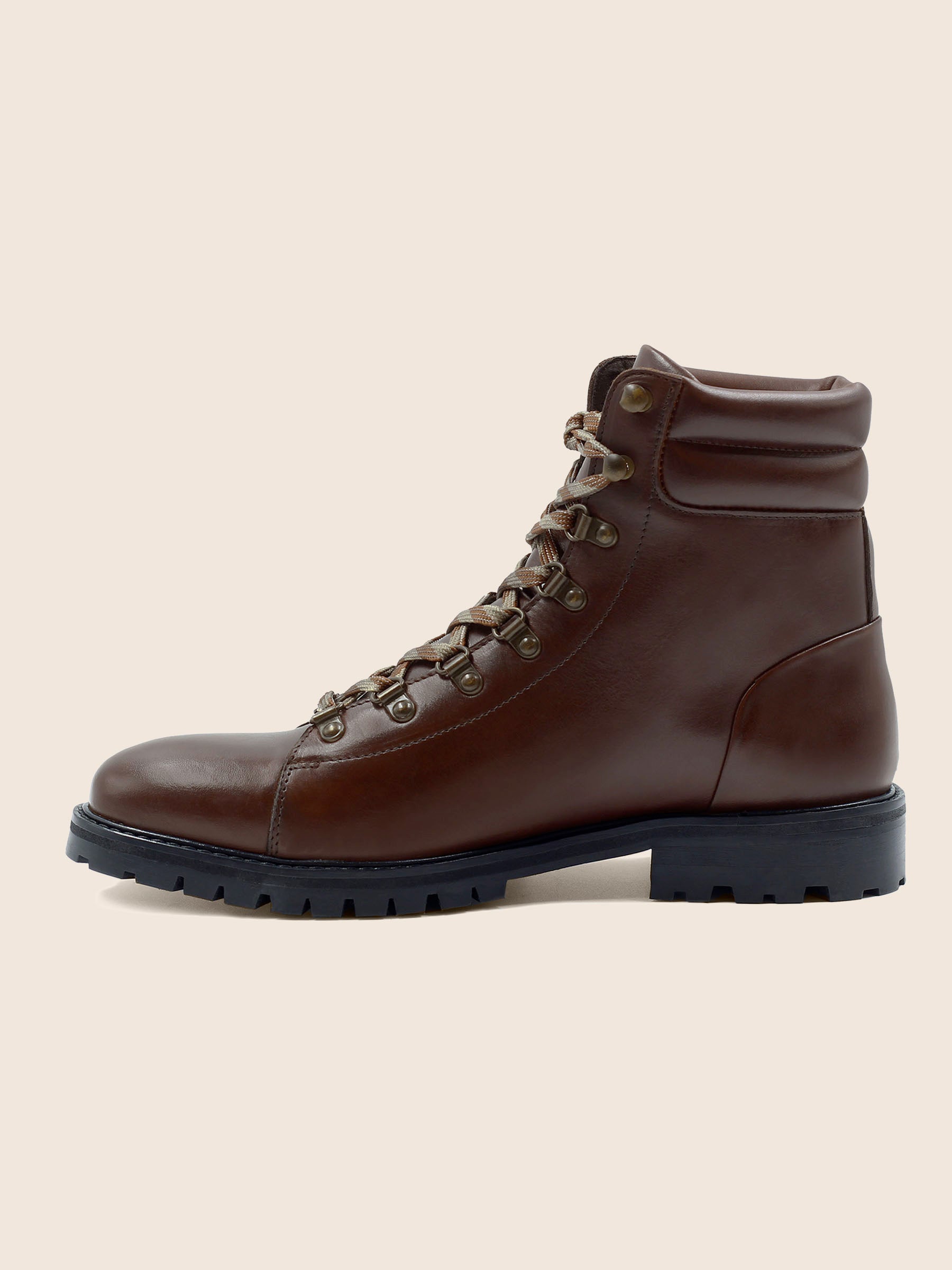 vue interieure boots montagne cuir marron jules jenn