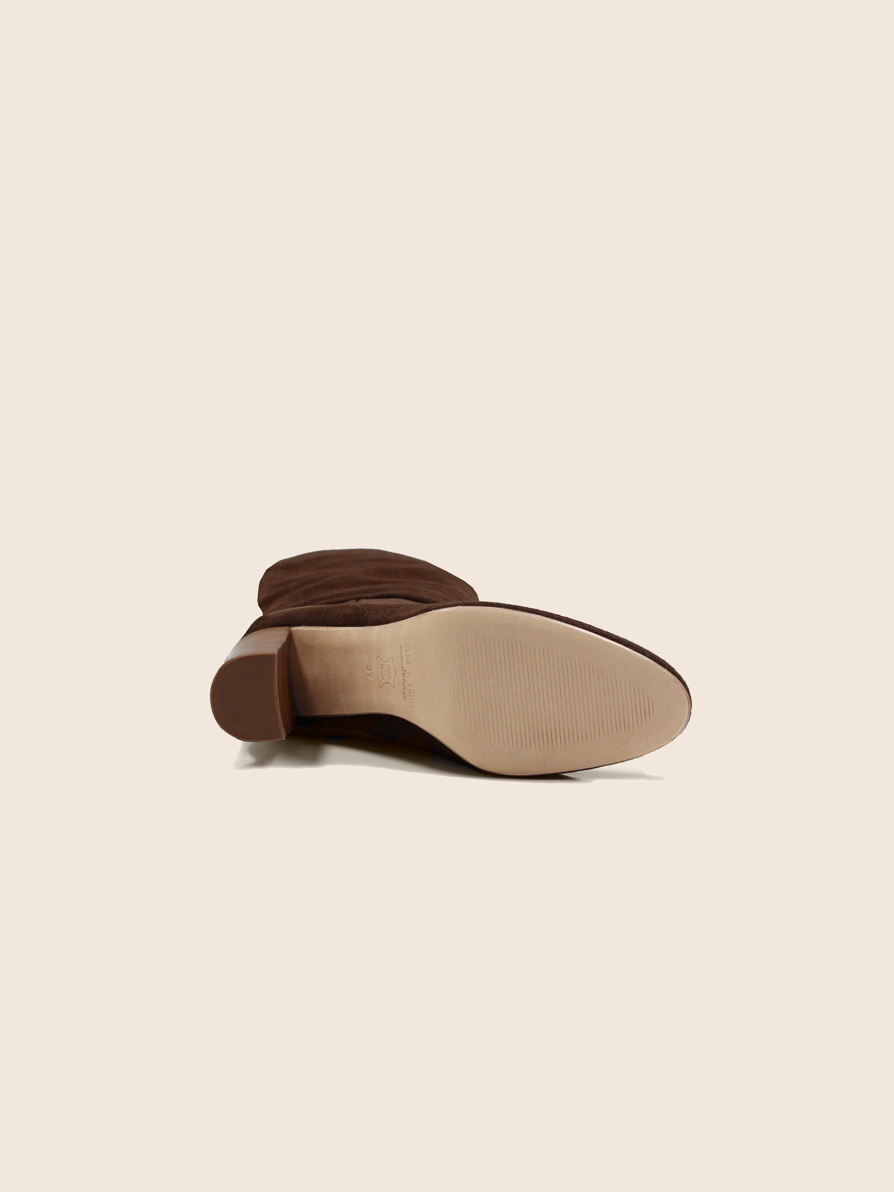 vue dessous bottes drapees cuir daim marron jules & jenn