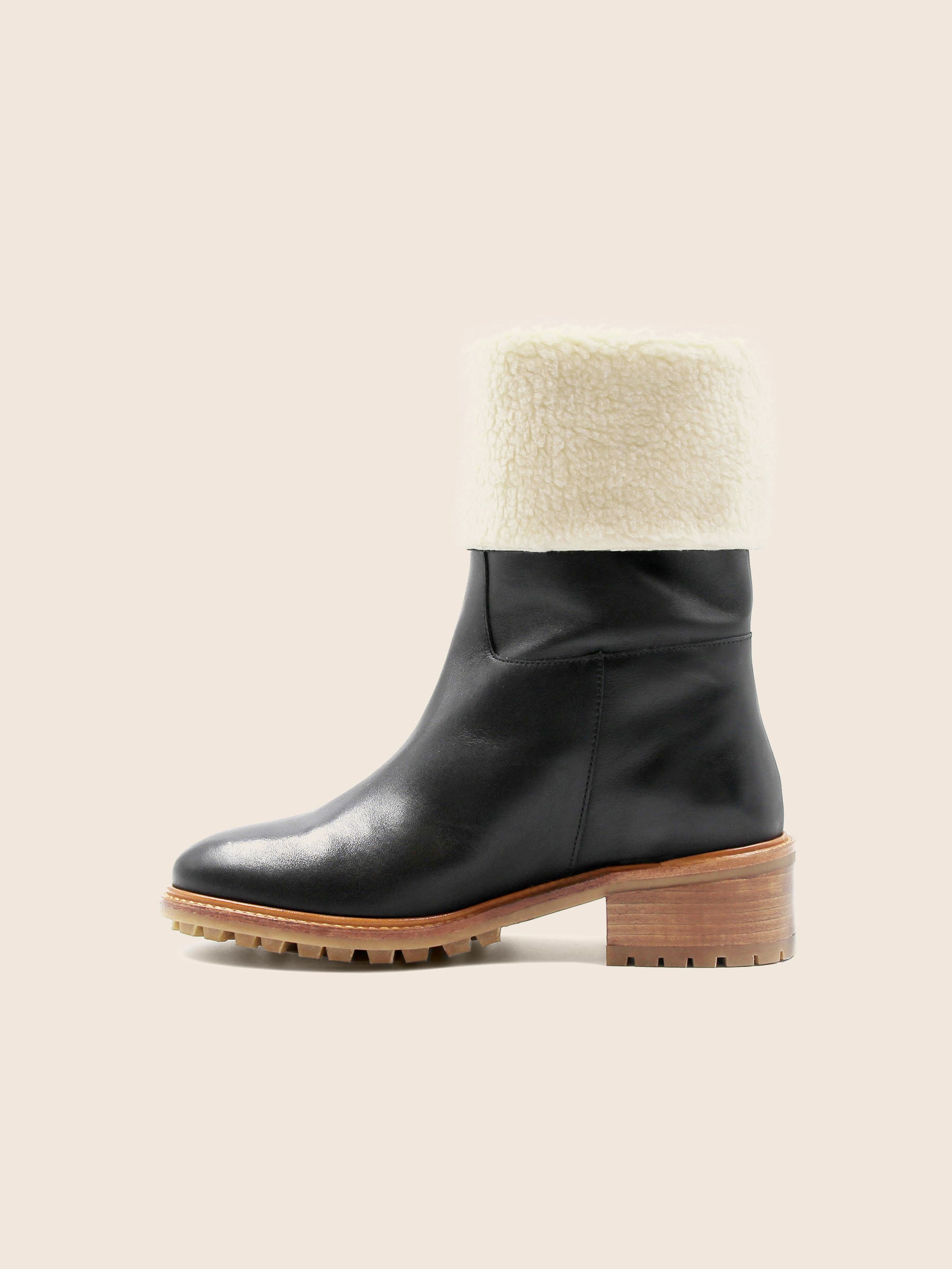 vue interne bottes fourrees cuir noir jules jenn