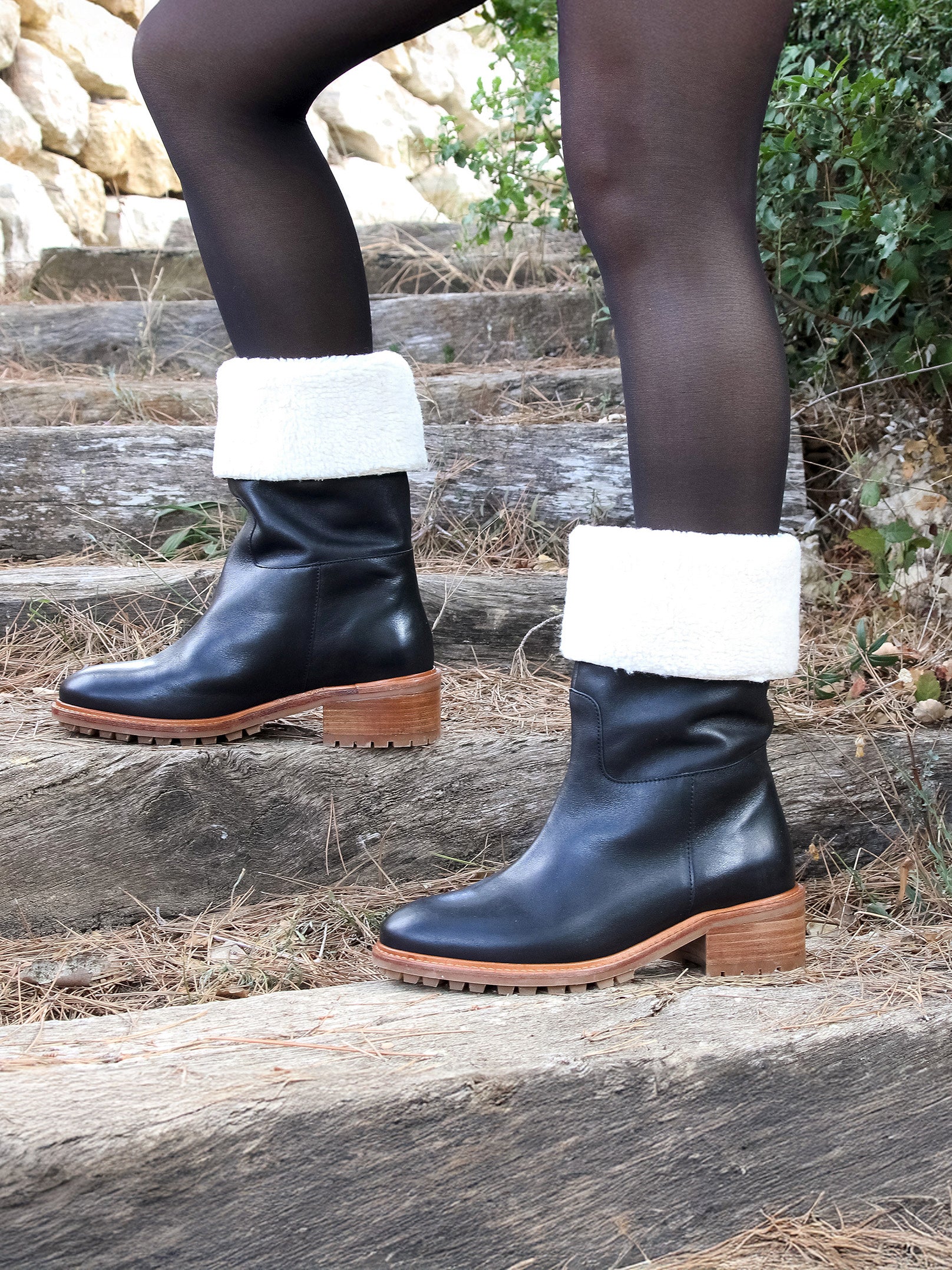 vue portée bottes fourrees cuir noir jules jenn