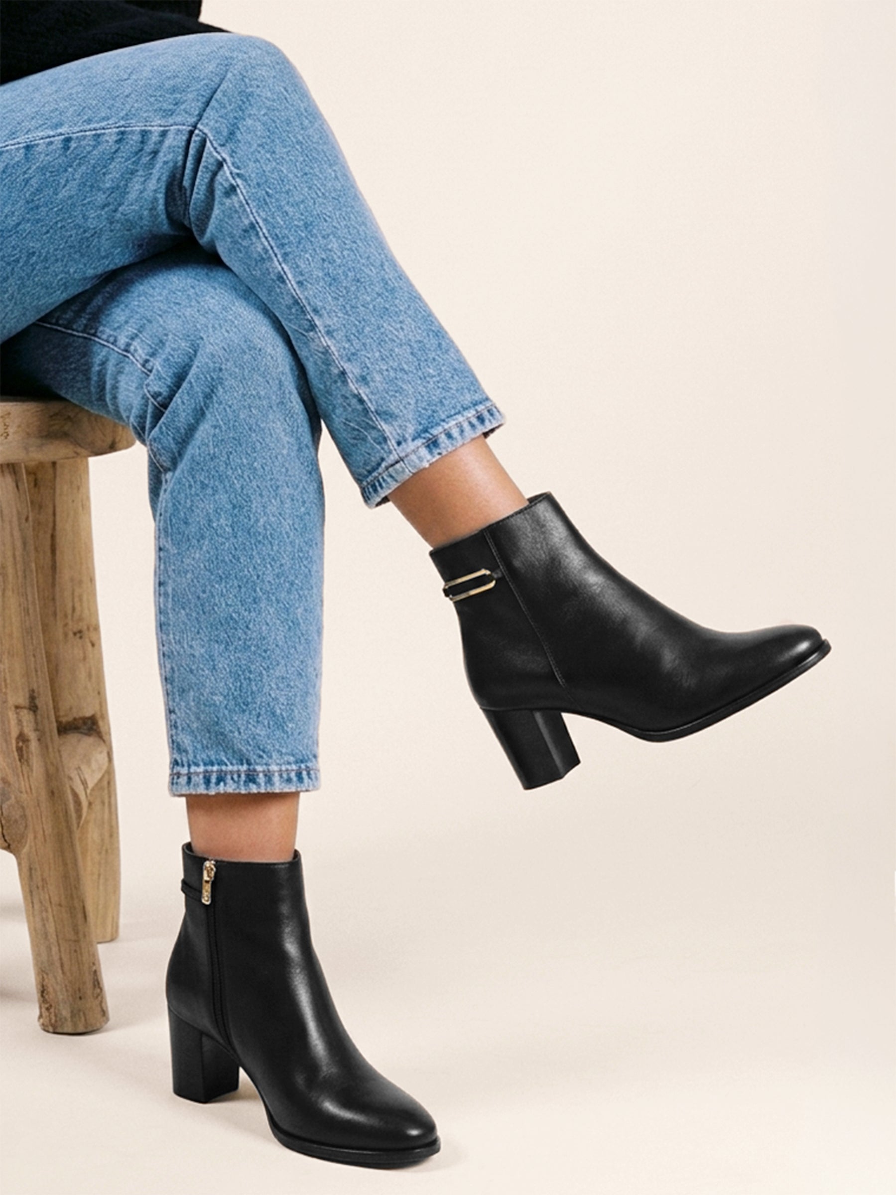photo vue portée bottines bijoux zelie cuir noir jules jenn