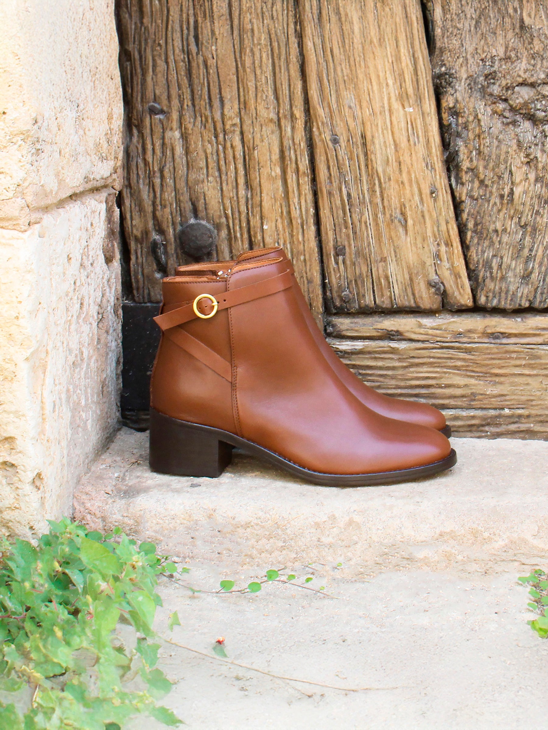 vue posée bottines cavalière cuir camel jules jenn