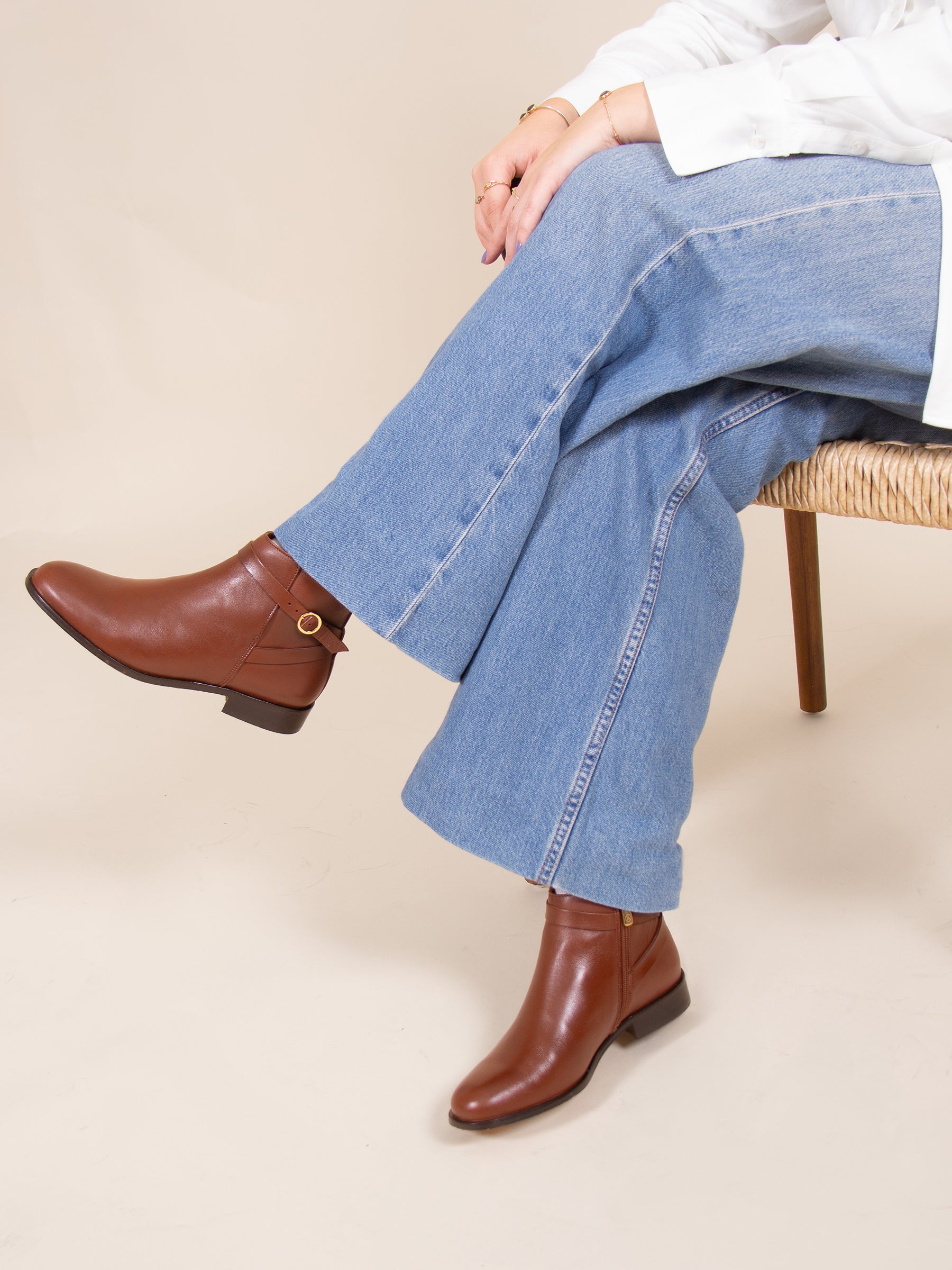 vue portée bottines cavalieres plates cuir camel jules jenn