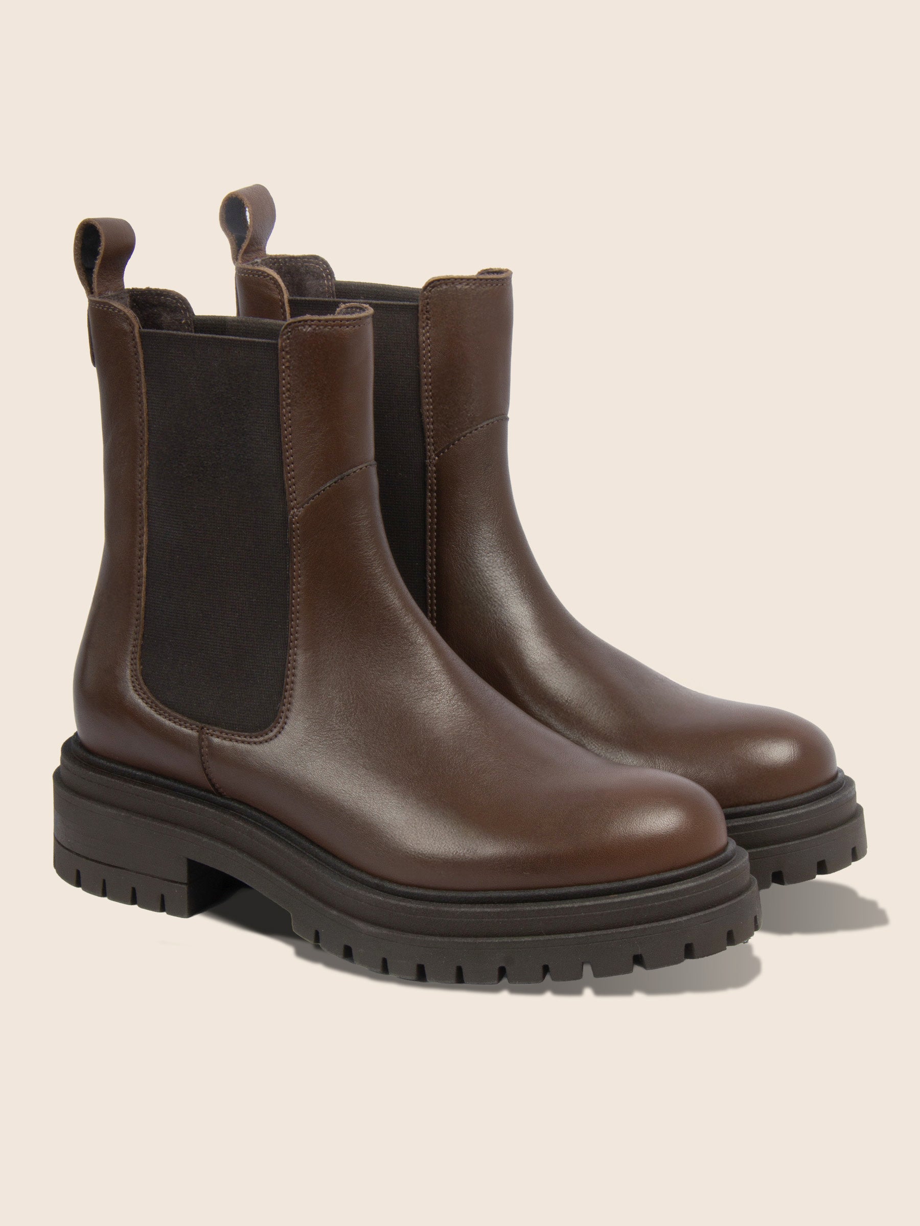 bottines chelsea crantées cuir marron jules jenn