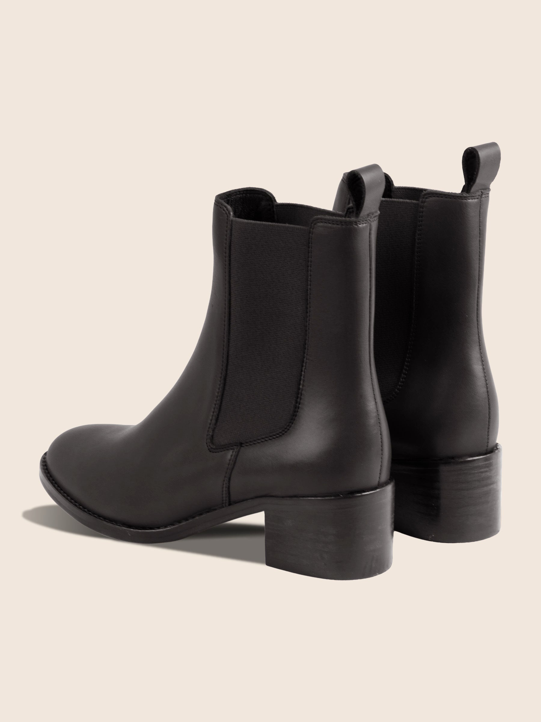 vue arrière bottines talon chelsea cuir noir jules jenn