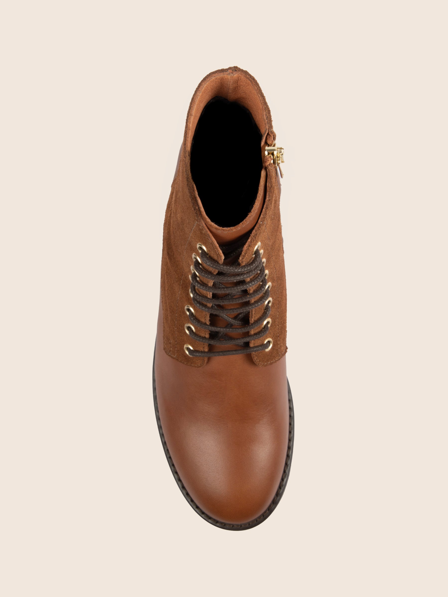 vue dessus bottines à lacet cuir camel jules&jenn