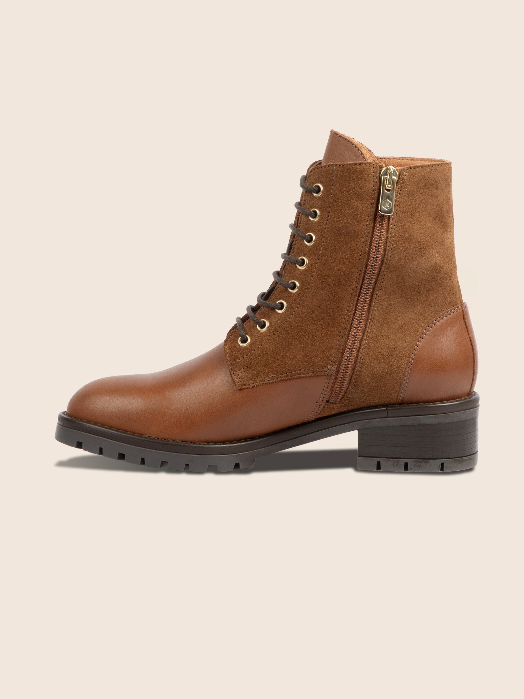 vue intérieur bottines à lacet cuir camel jules&jenn