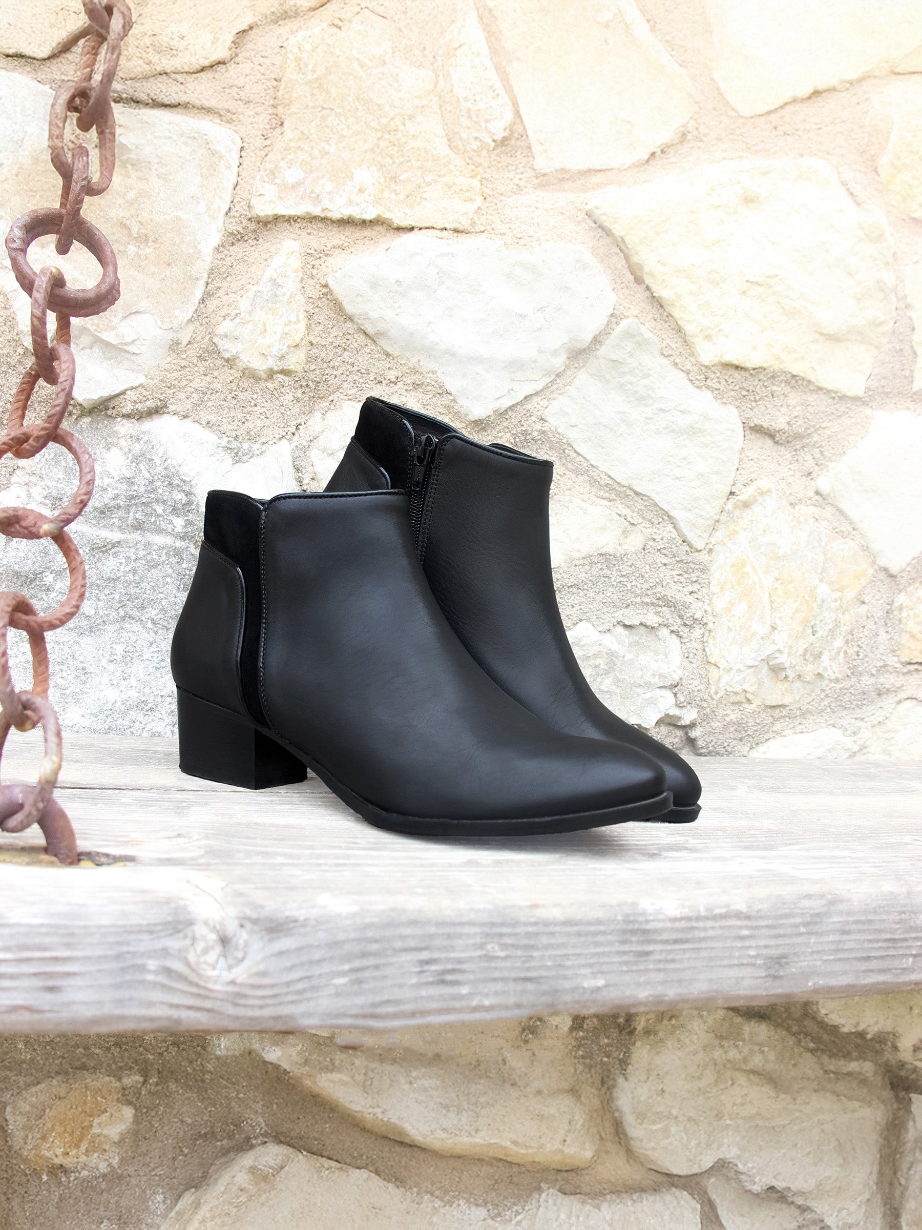 vue posée bottines moyen talon cuir noir jules & jenn