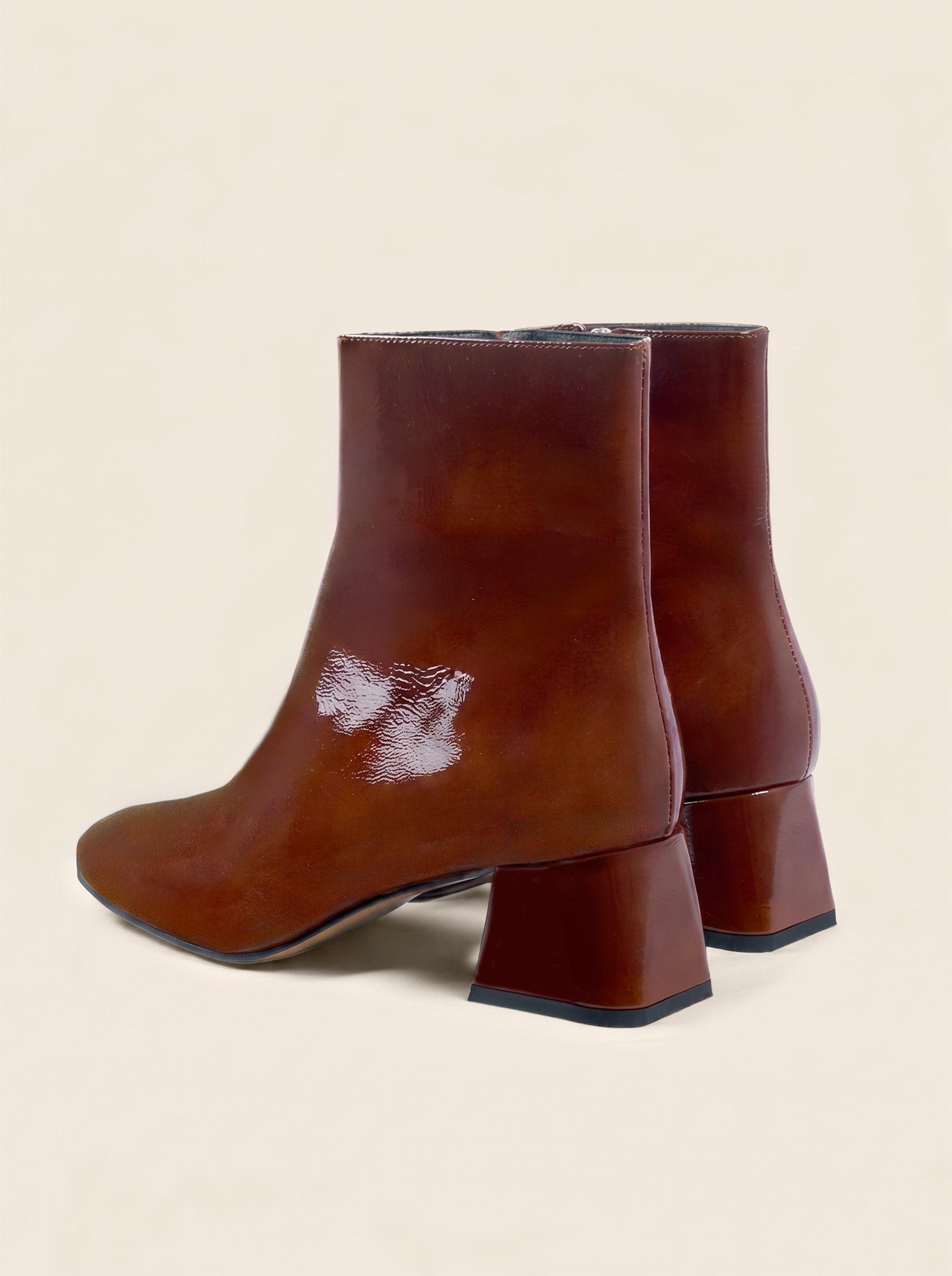 photo vue arriere bottines moyen talon diane cuir vernis brique jules jenn