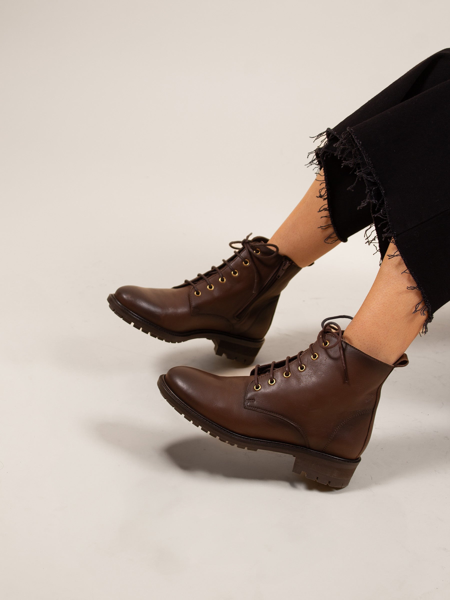 Bottines Marron Look Avec Bottes Biker's Brown Style Female Boots