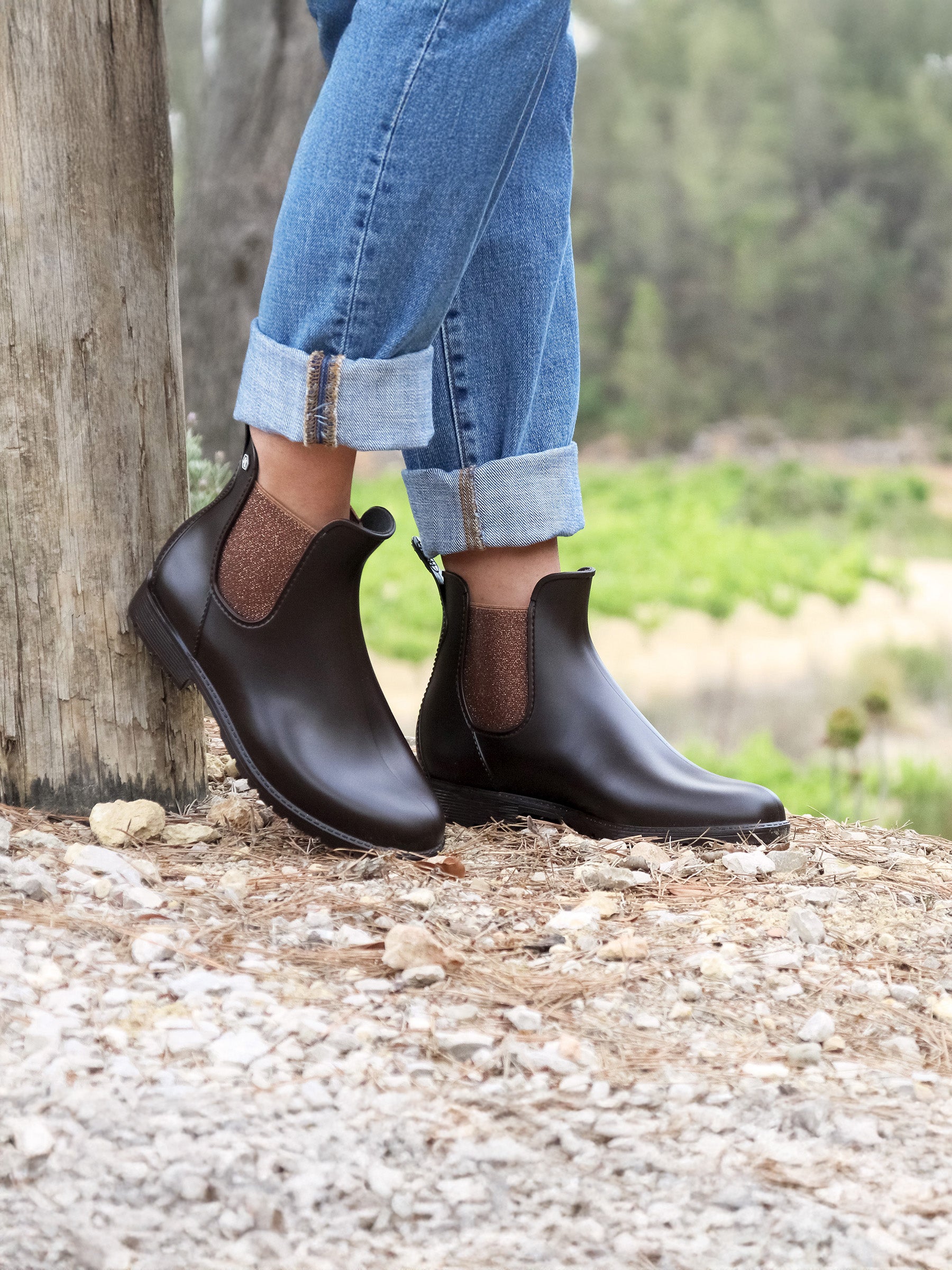 vue portée bottines de pluie caoutchouc marron bronze jules jenn