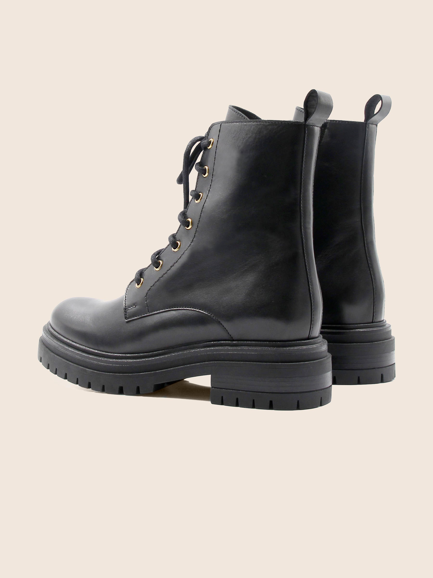 vue arriere bottines ranger crantees cuir noir jules jenn