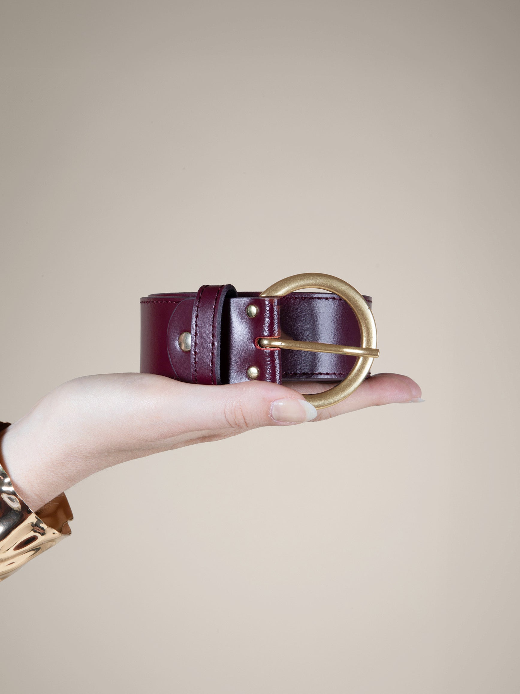 vue posée ceinture bohème cuir bordeaux jules jenn