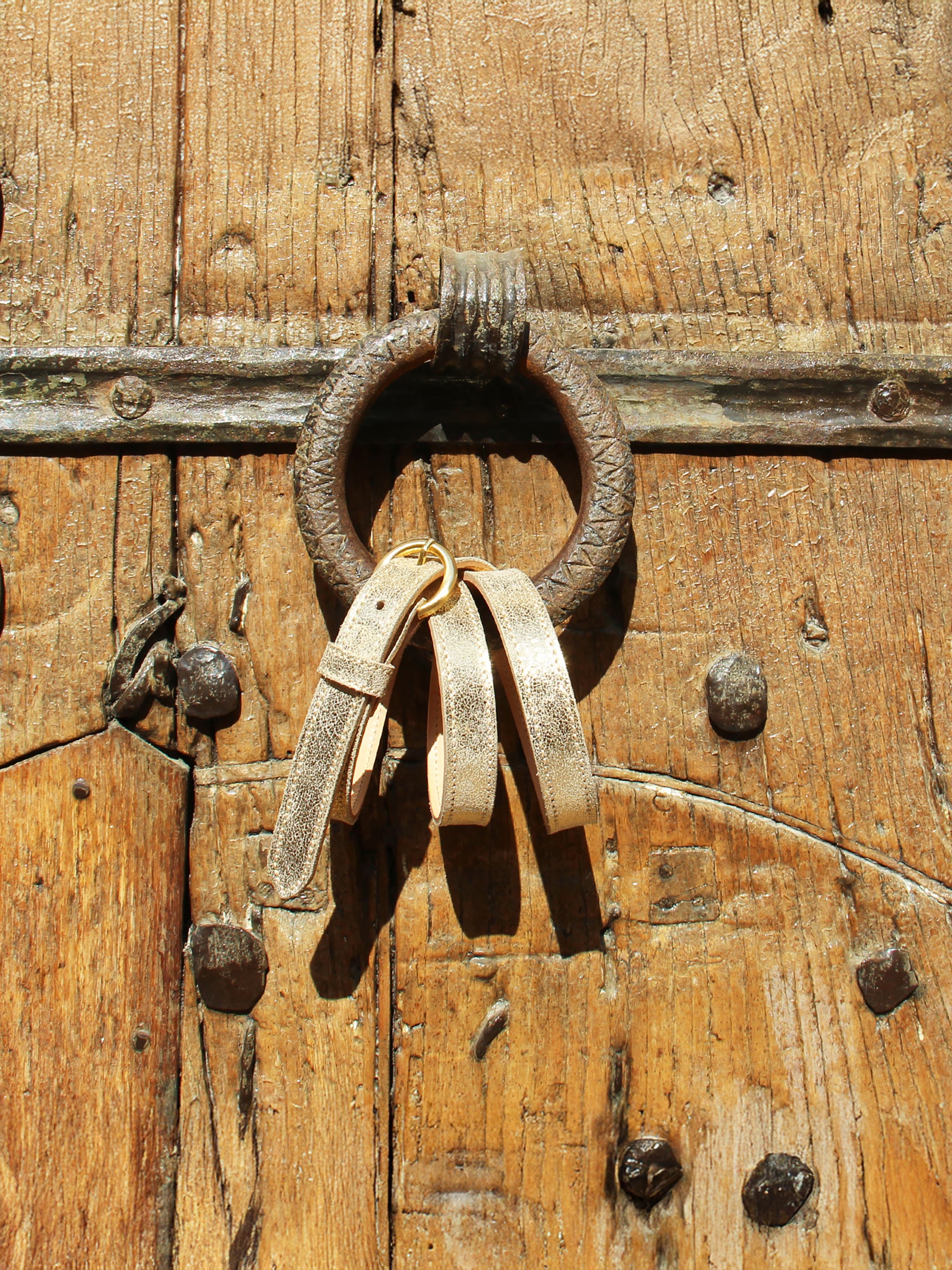 vue posée ceinture boucle or cuir dore metallise jules jenn