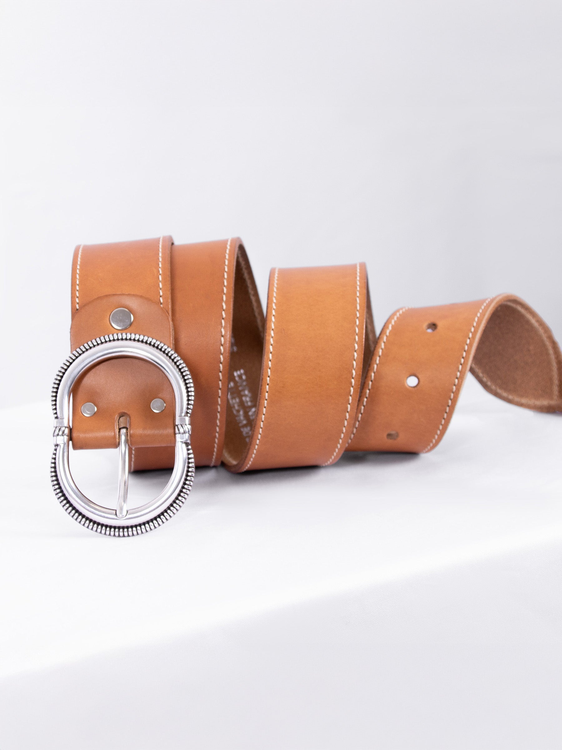 vue posée ceinture camargue cuir camel jules jenn