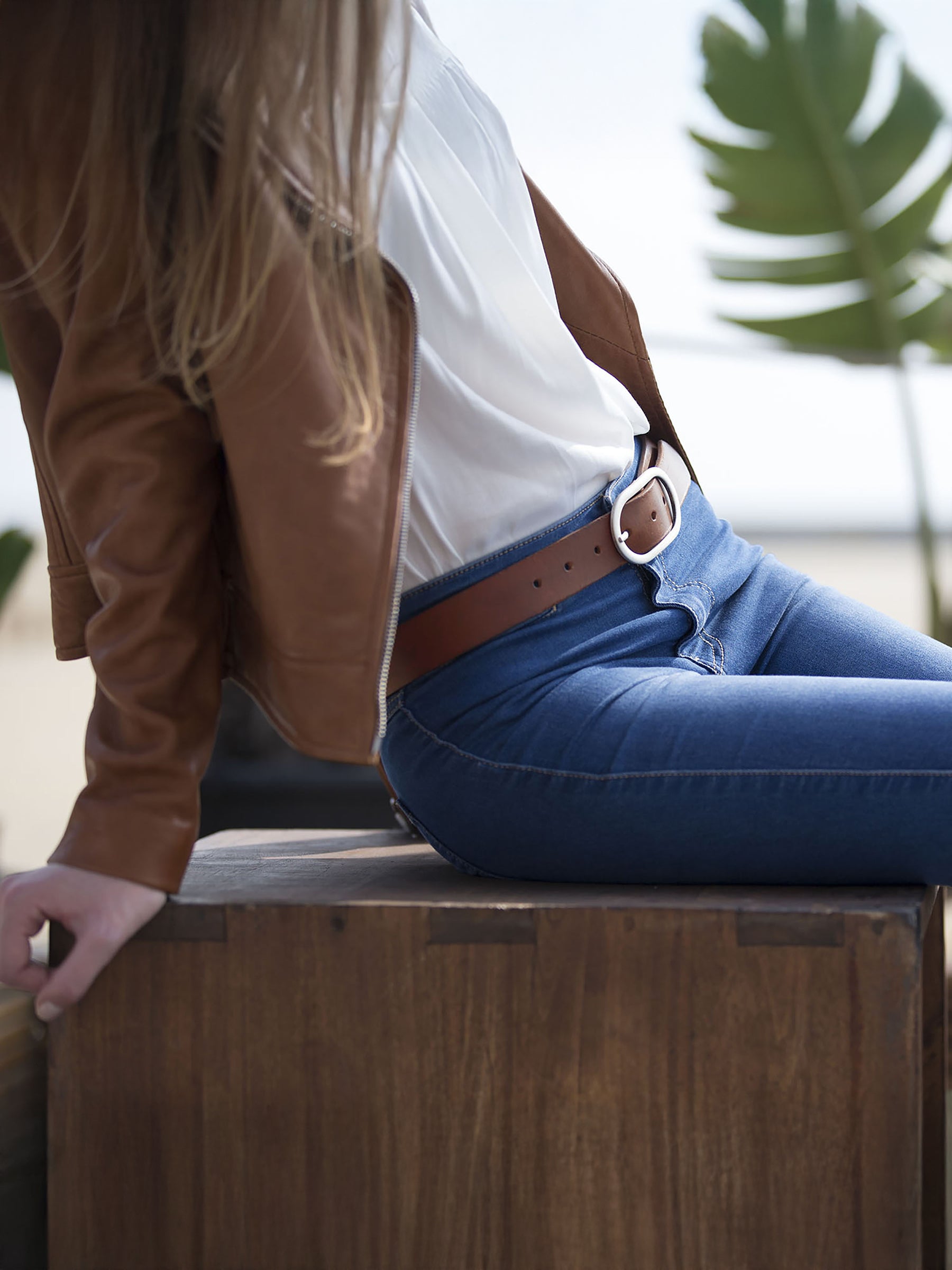 vue portée ceinture large cuir cognac jules jenn