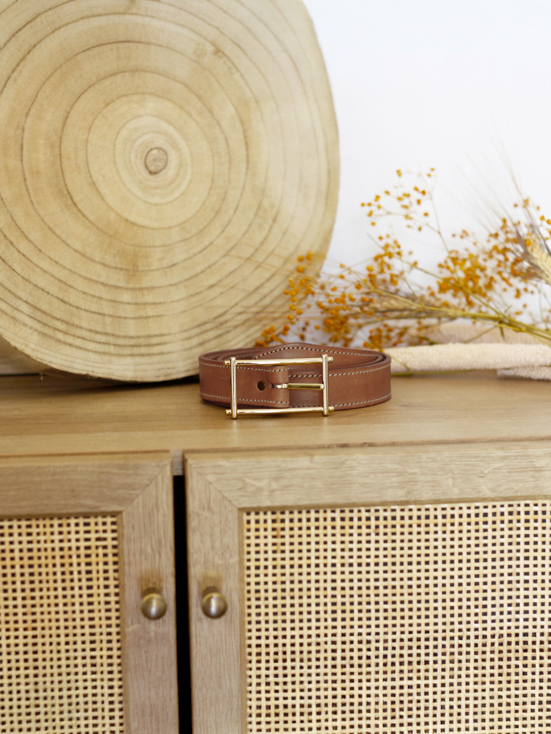 vue posée ceinture beige cuir mademoiselle