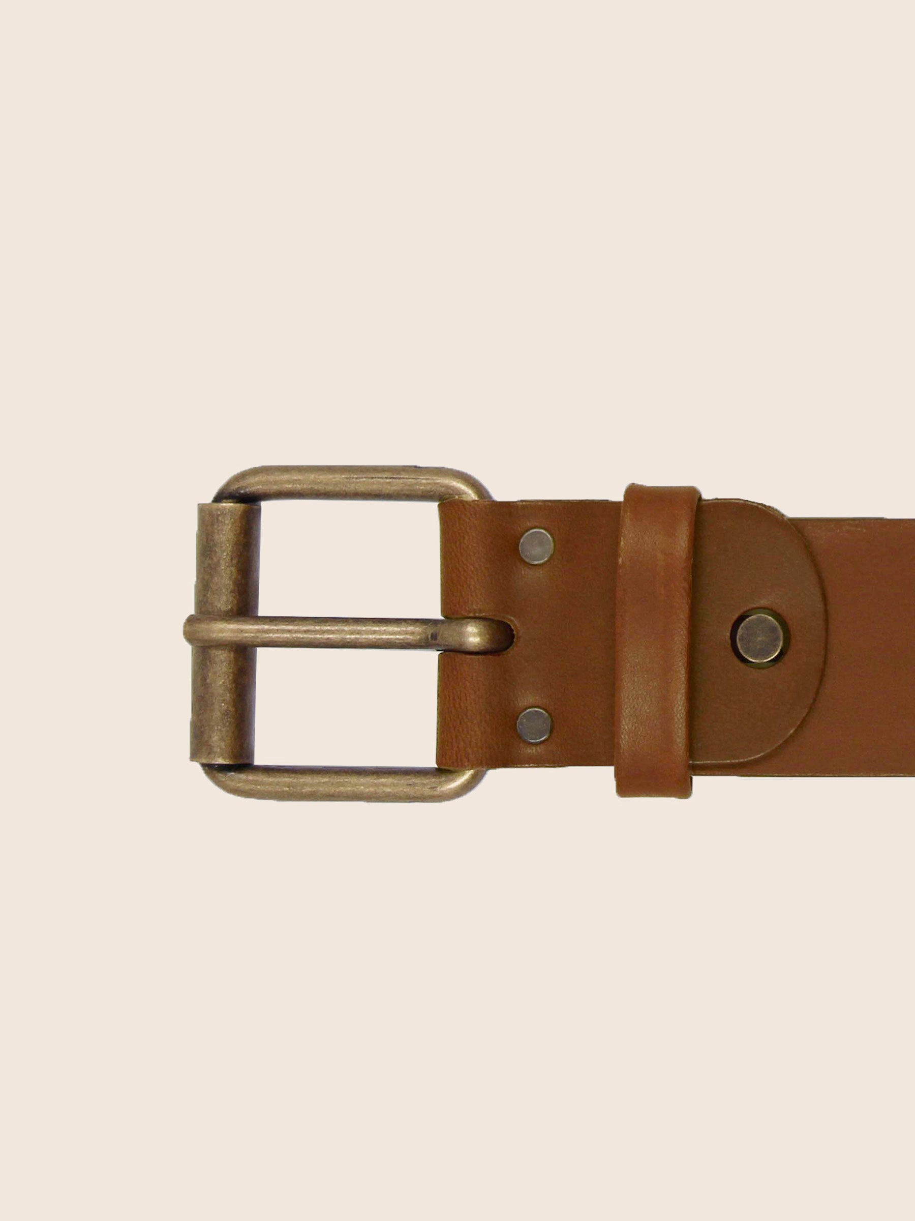 vue boucle ceinture week-end cuir cognac jules jenn