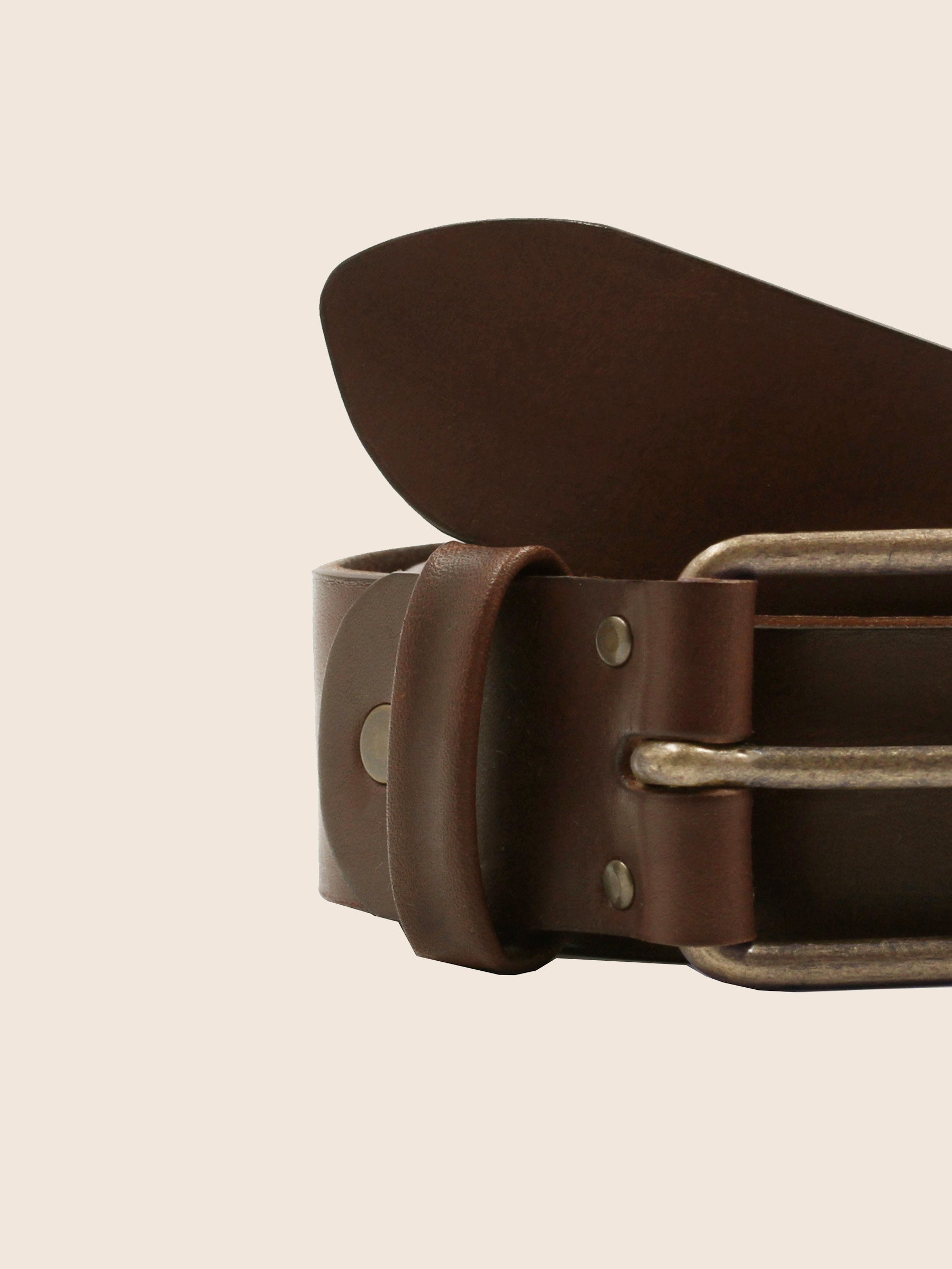 vue serree ceinture week-end cuir marron jules jenn