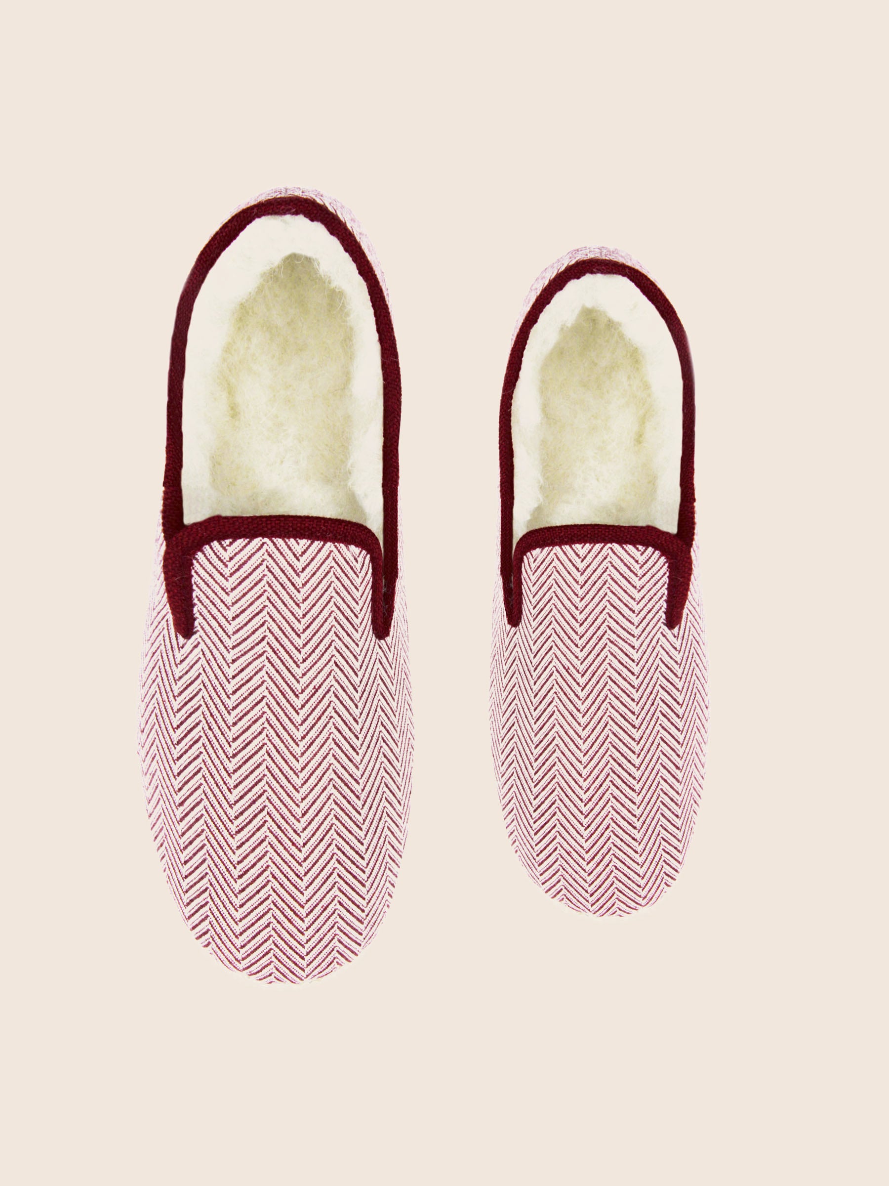 vue dessus charentaises blanc rouge jules jenn