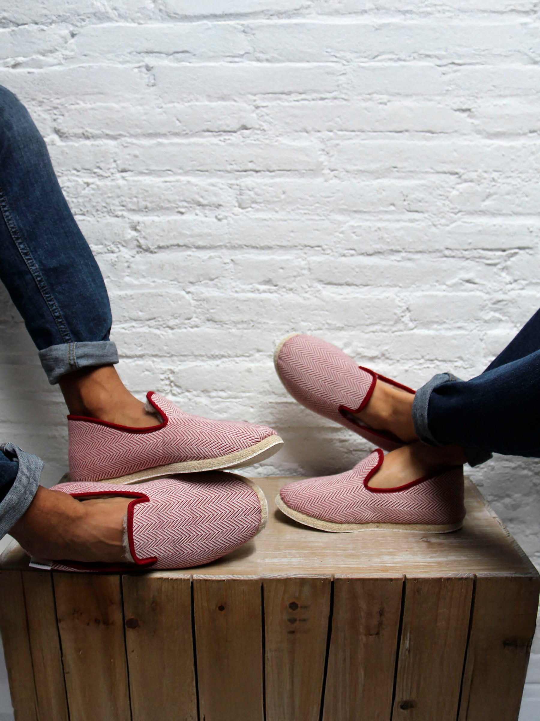 vue portée charentaises blanc rouge jules jenn