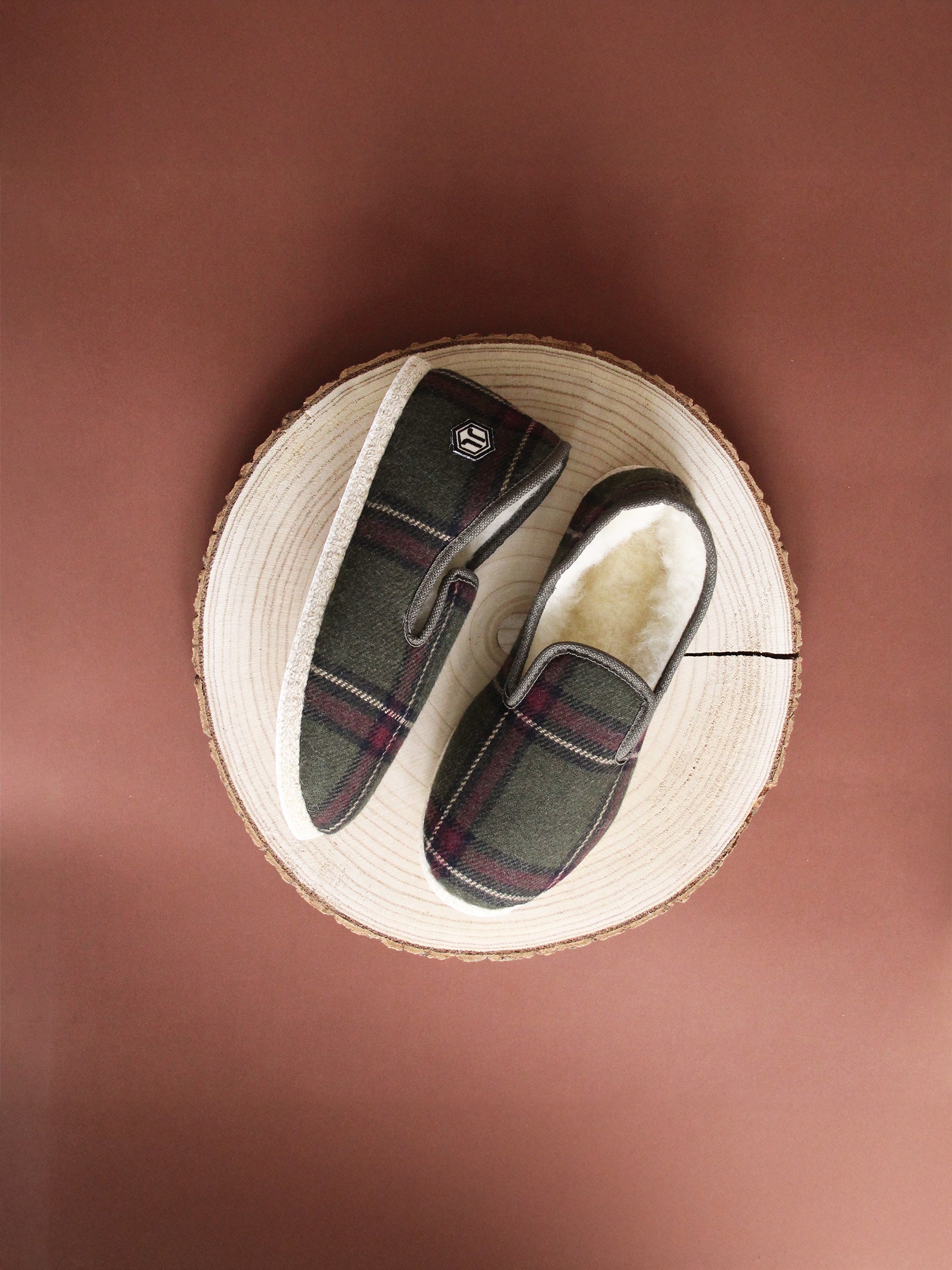 vue posée charentaises kaki jules jenn