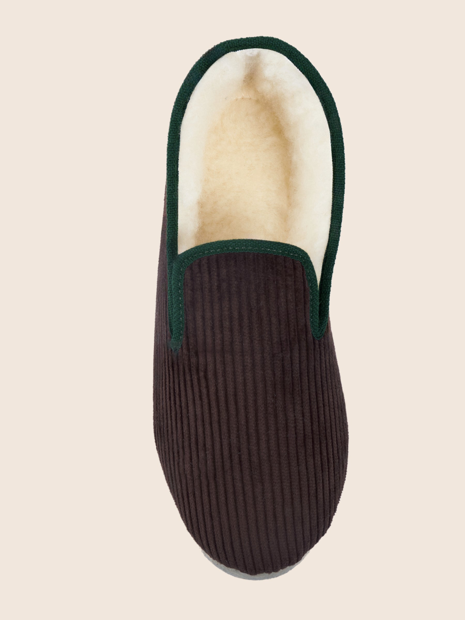 vue dessus charentaises velours cotele marron vert jules & jenn