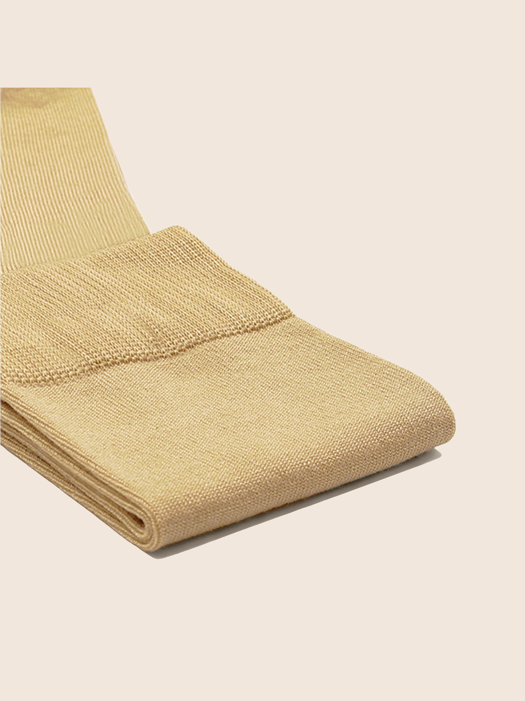 vue serree chaussettes fil d'ecosse beige jules & jenn